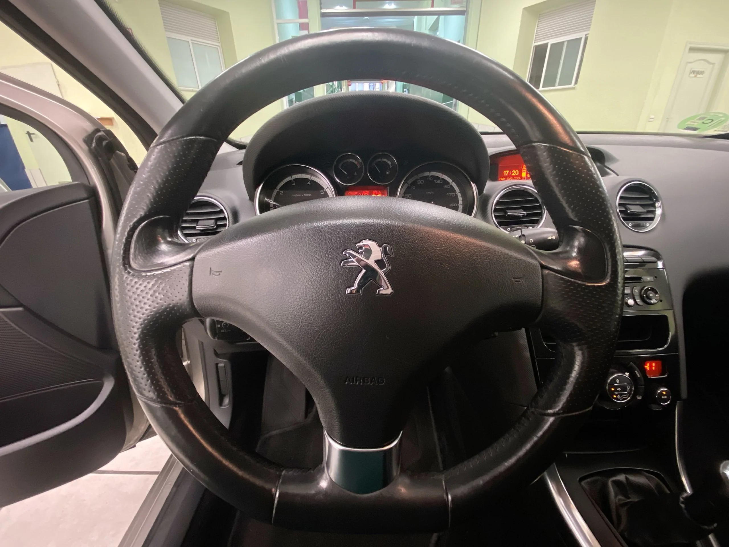 Peugeot 308 1.6 VTi Active 88 kW (120 CV) - Foto 11