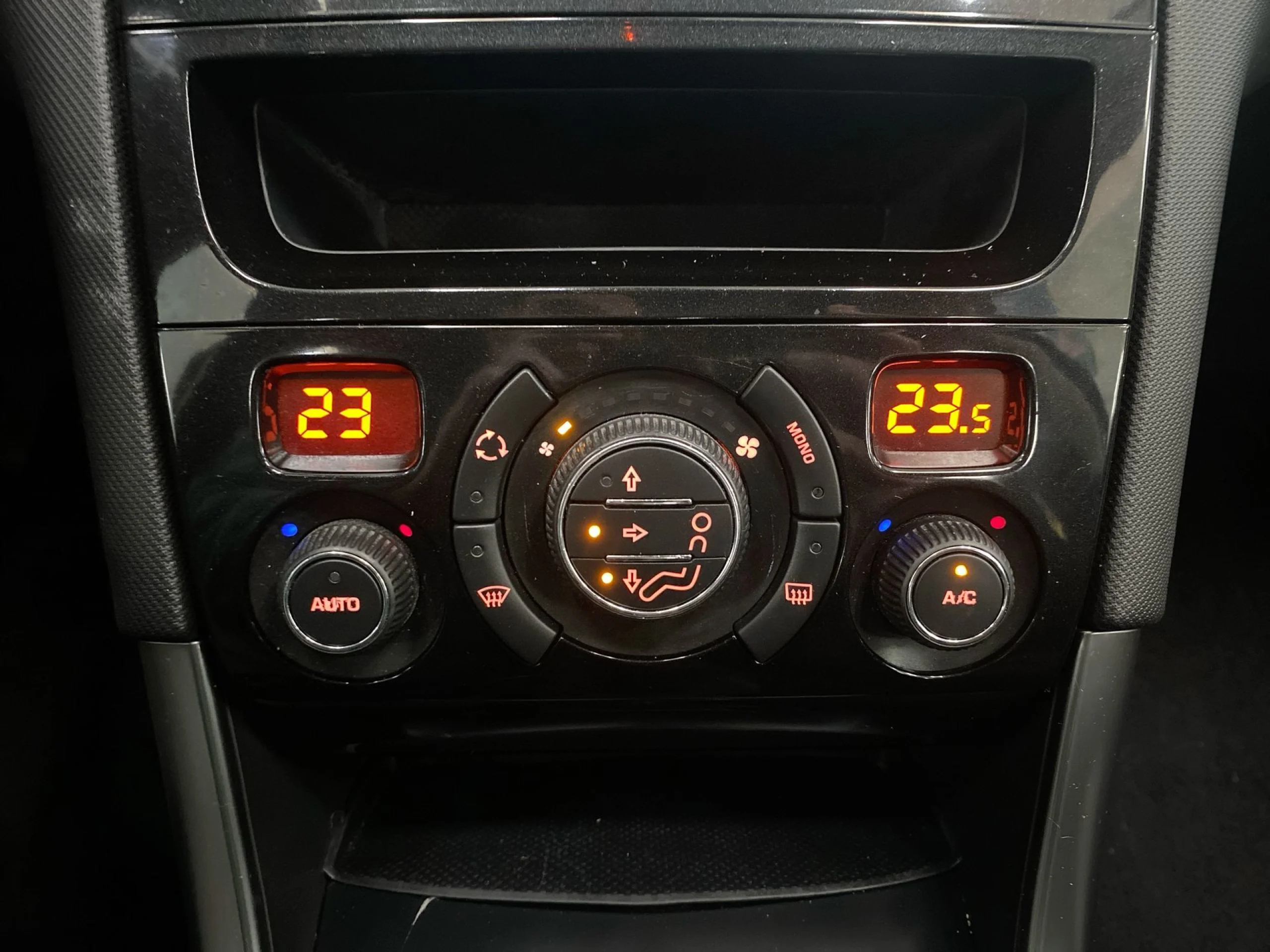 Peugeot 308 1.6 VTi Active 88 kW (120 CV) - Foto 15