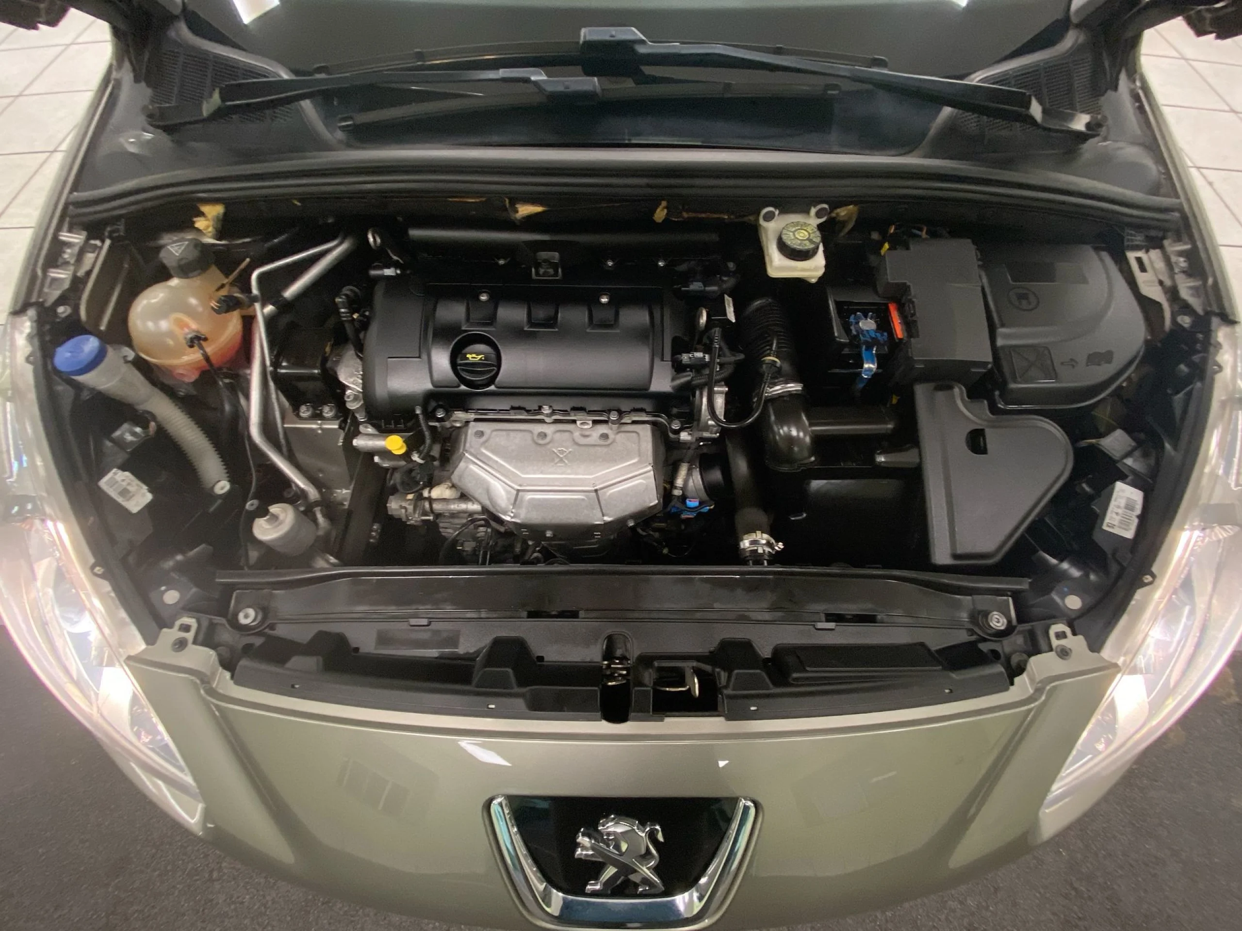 Peugeot 308 1.6 VTi Active 88 kW (120 CV) - Foto 21