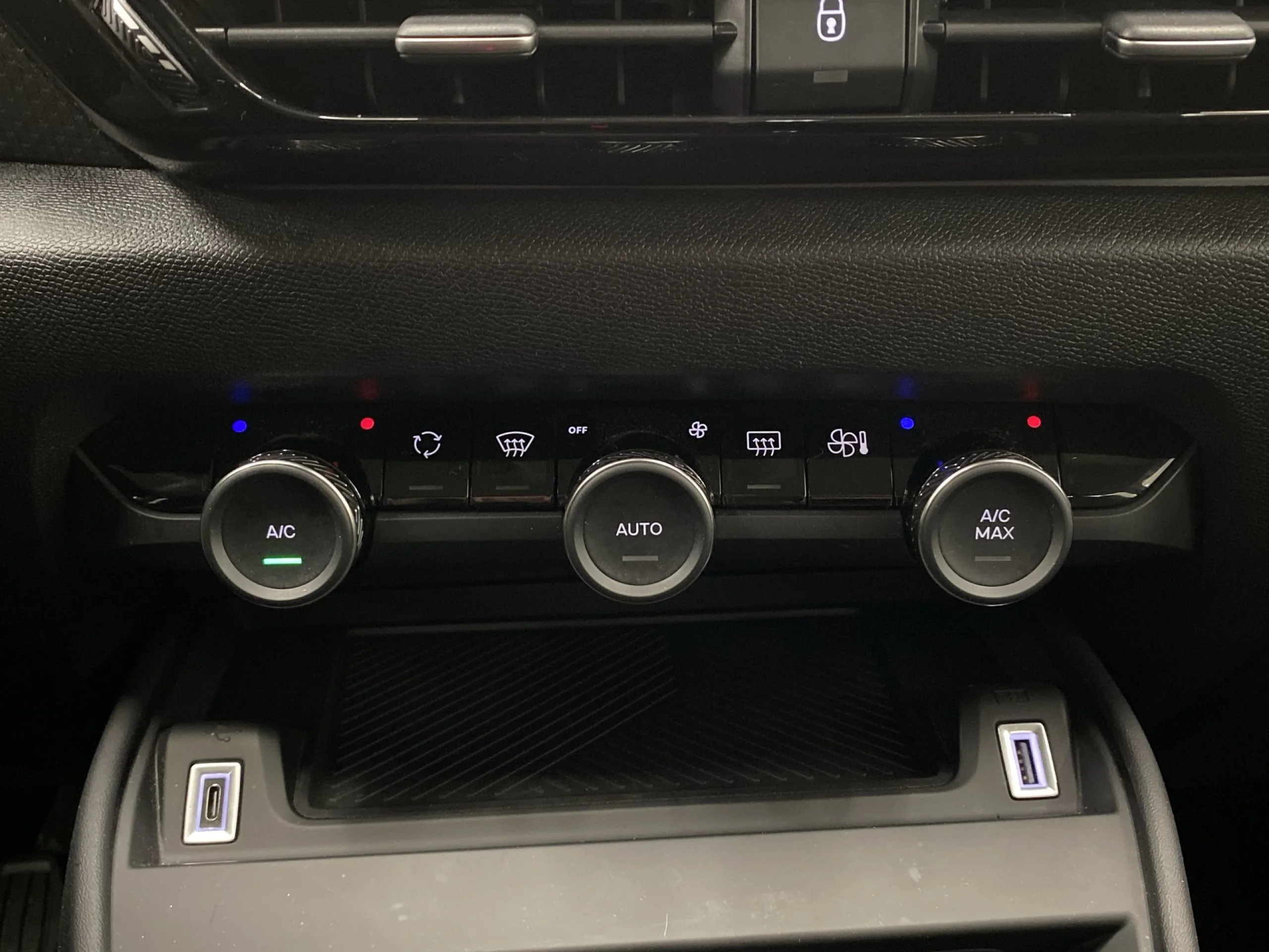 Citroen C4 BlueHDi 110 SANDS Feel Pack 81 kW (110 CV) - Foto 16
