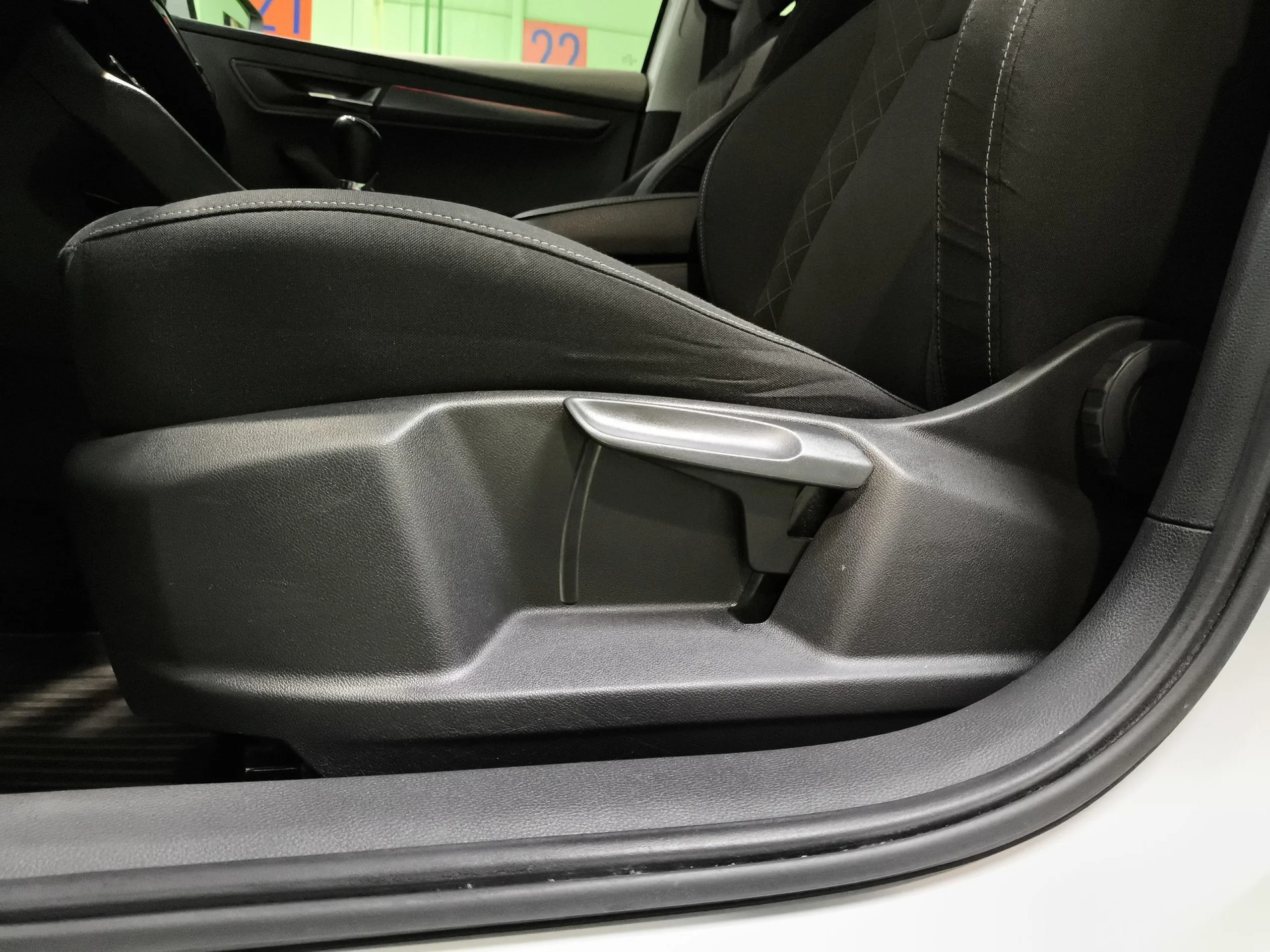 Skoda Karoq 1.6 TDI Ambition 85 kW (115 CV) - Foto 9