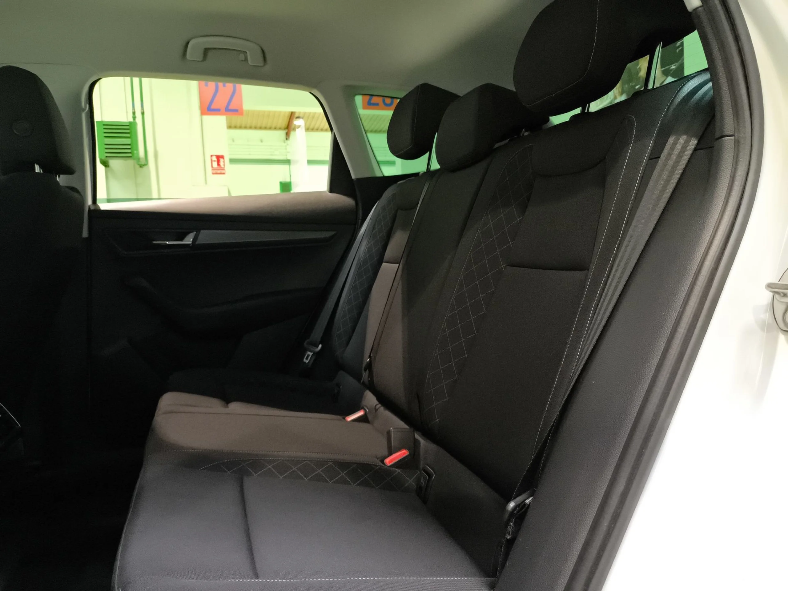 Skoda Karoq 1.6 TDI Ambition 85 kW (115 CV) - Foto 26