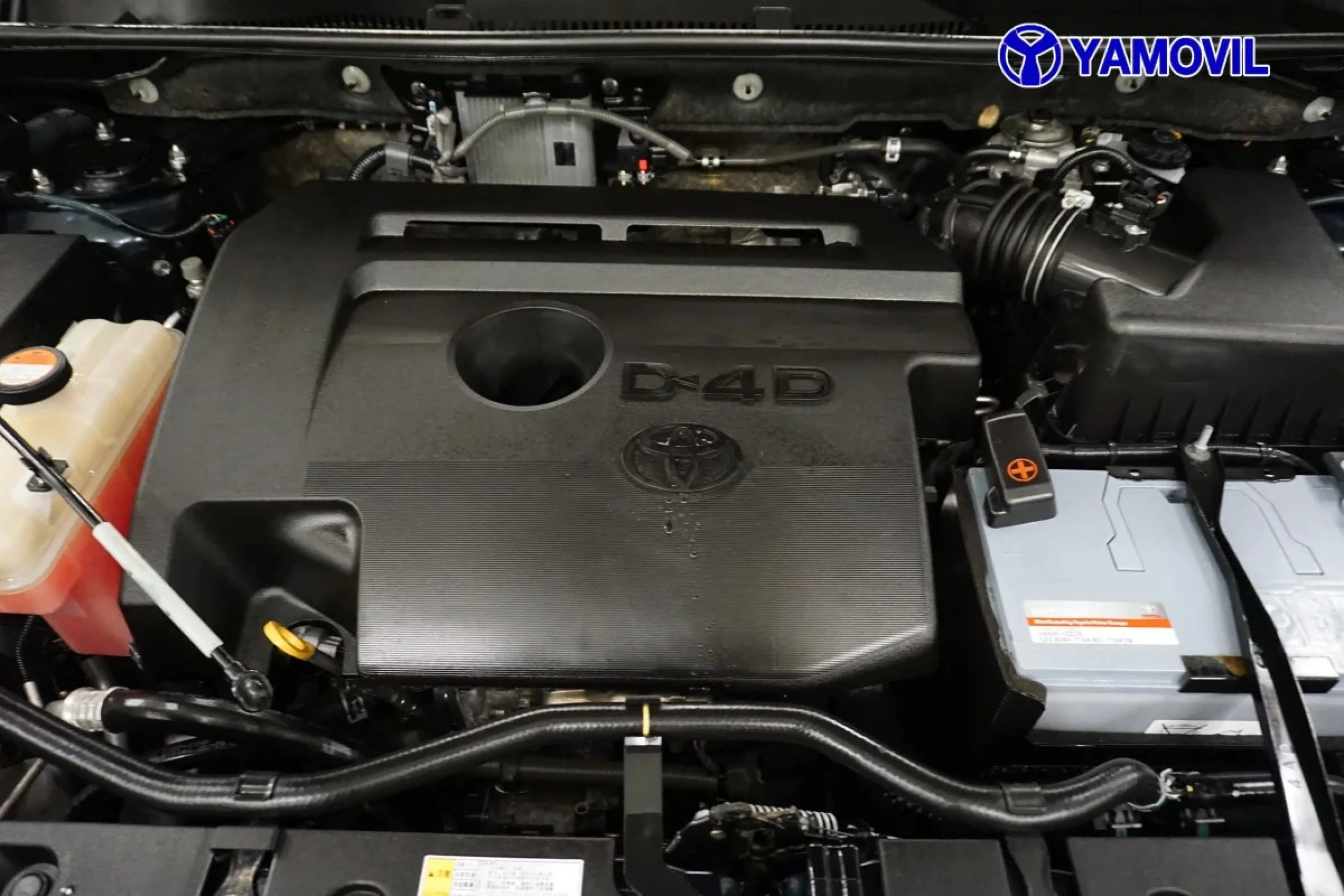 Toyota Rav4 120D Advance 4x2 91 kW (124 CV) - Foto 8