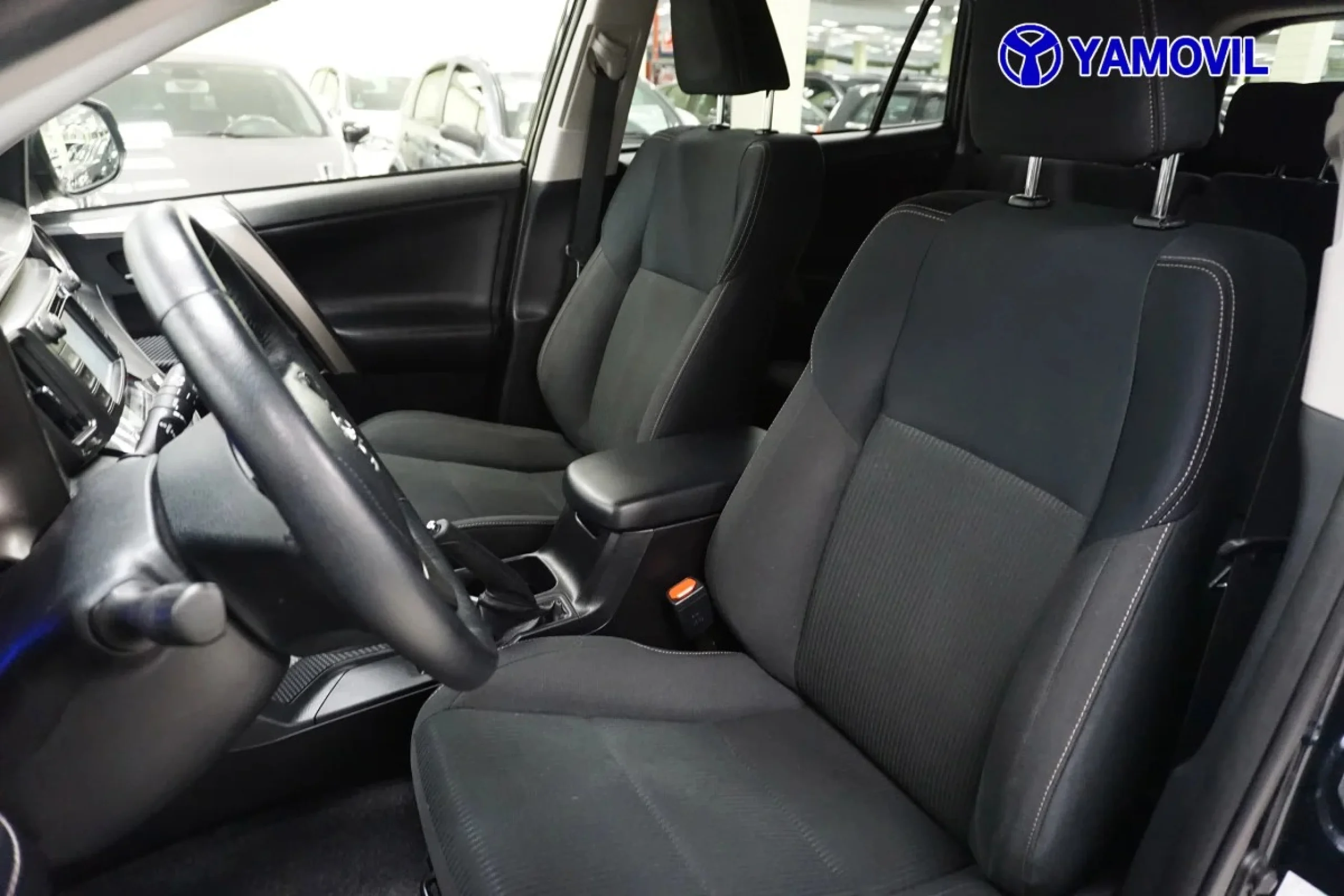 Toyota Rav4 120D Advance 4x2 91 kW (124 CV) - Foto 13
