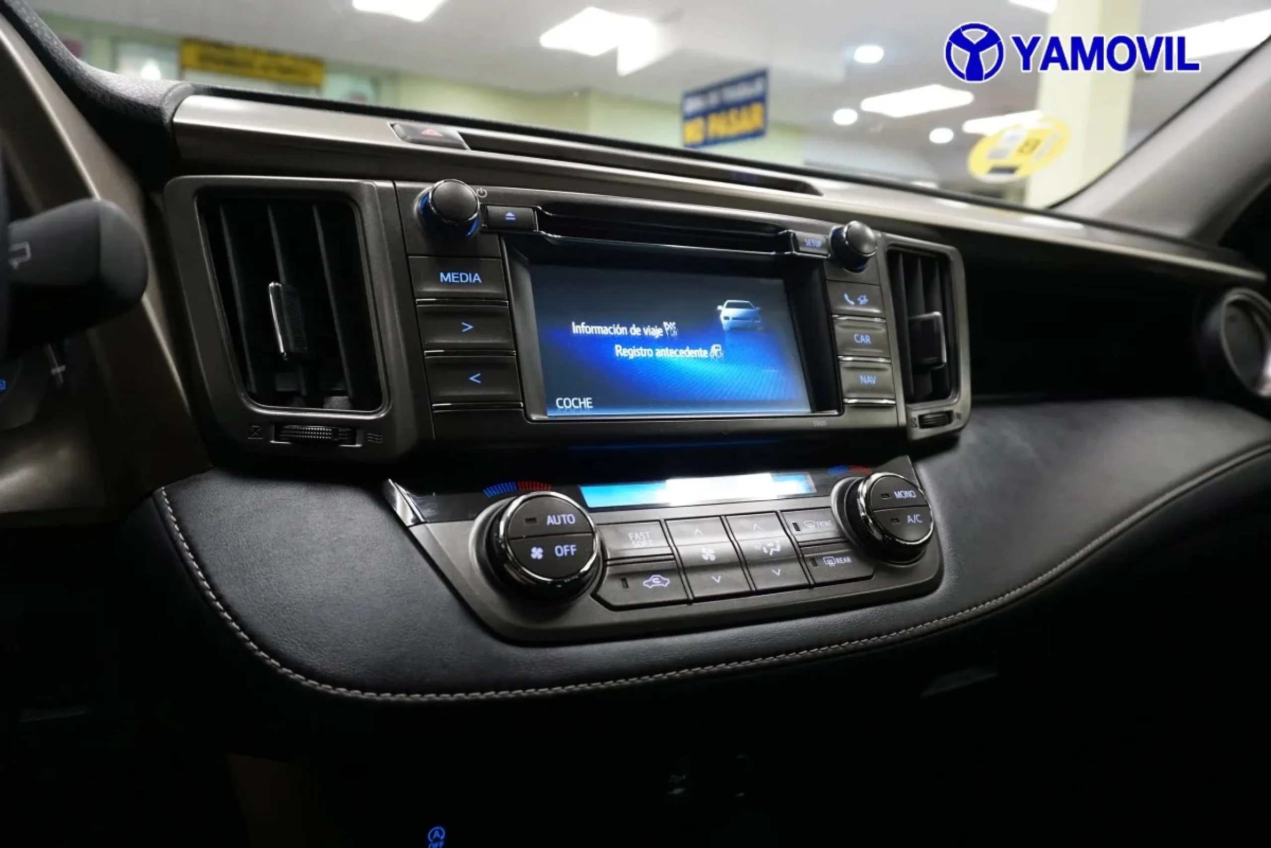 Toyota Rav4 120D Advance 4x2 91 kW (124 CV) - Foto 24