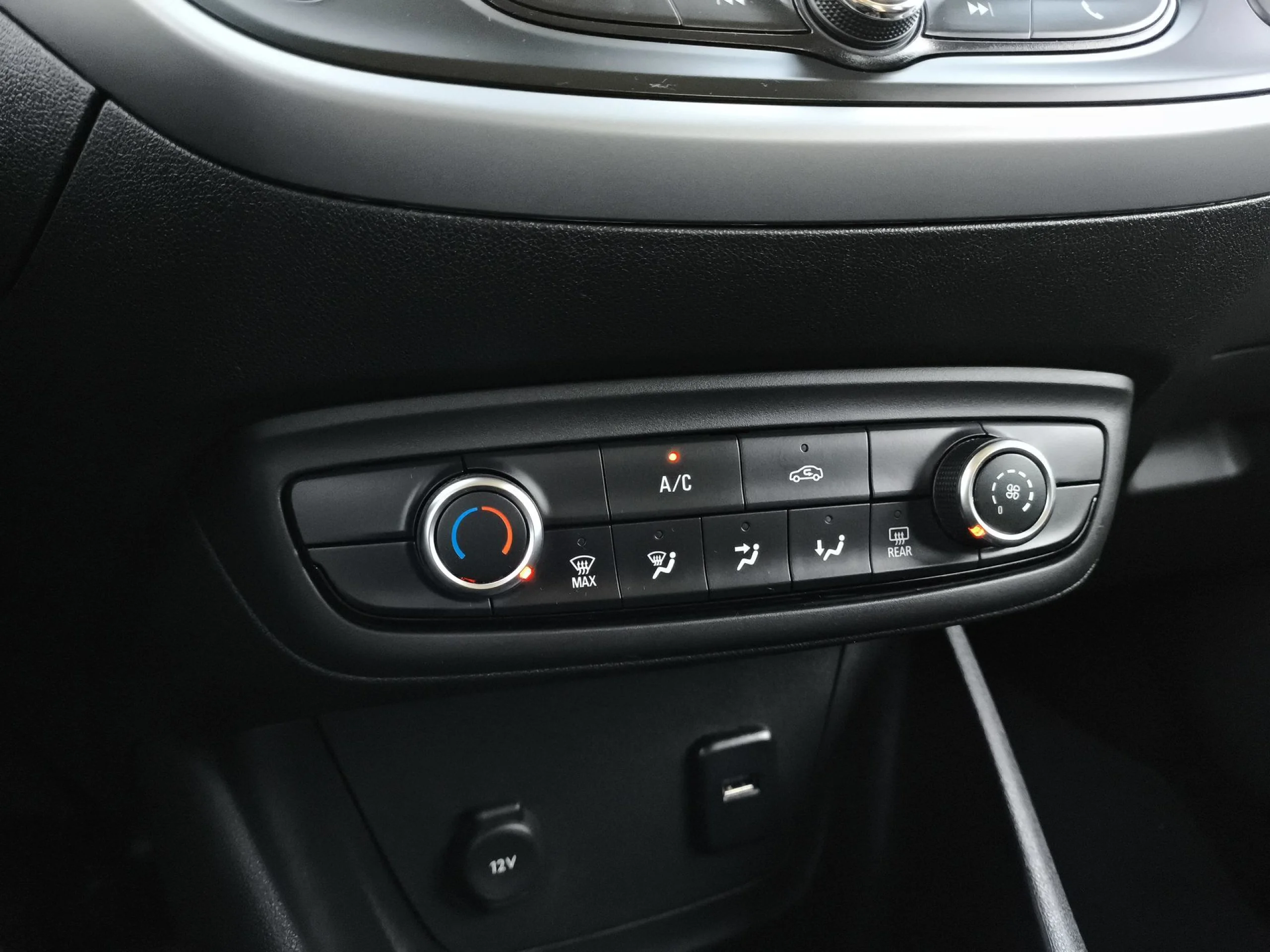 Opel Crossland X 1.2 Turbo Selective 96 kW (130 CV) - Foto 19