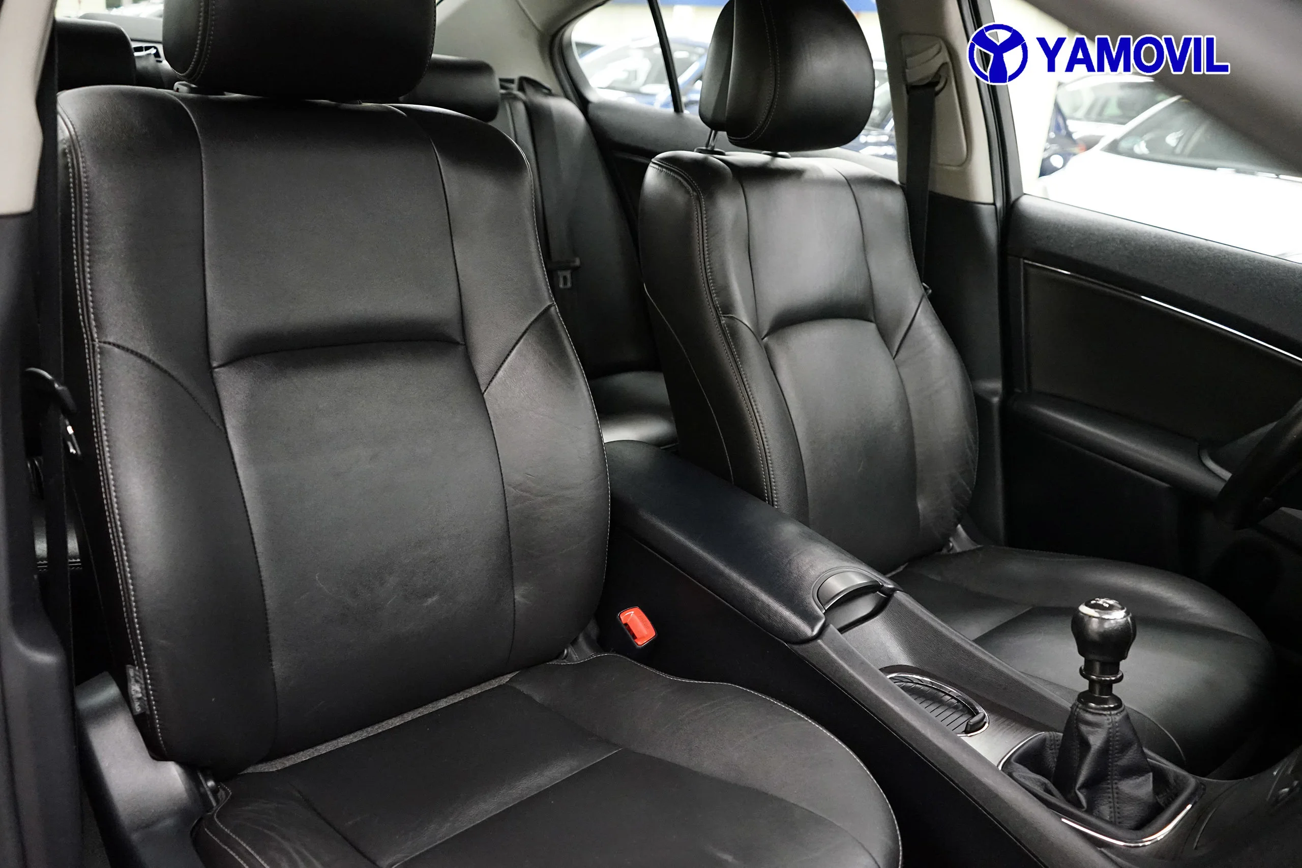 Toyota Avensis 1.8 VVT-i Executive 108 kW (147 CV) - Foto 15