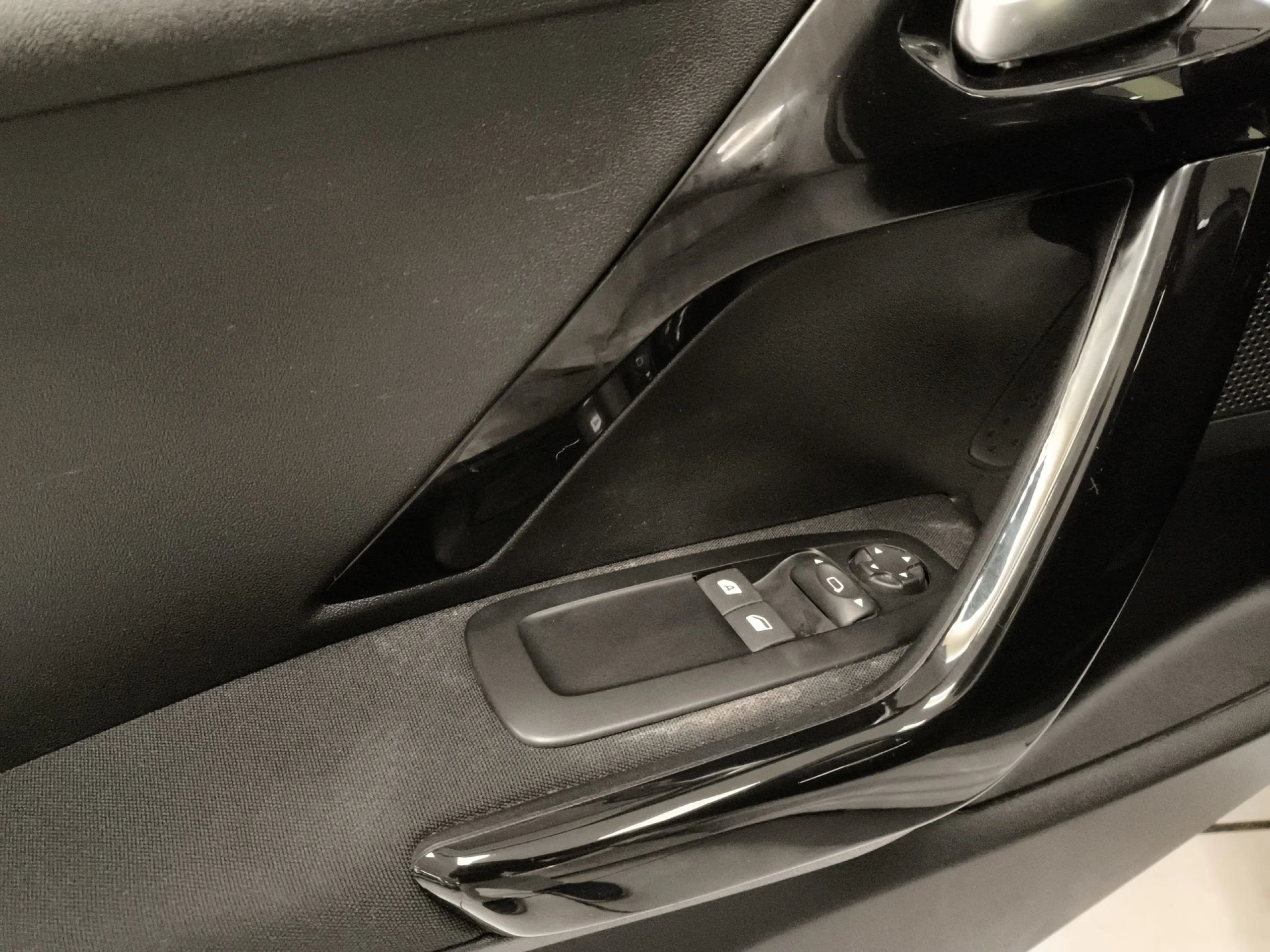 Peugeot 208 PureTech Style 60 kW (82 CV) - Foto 10