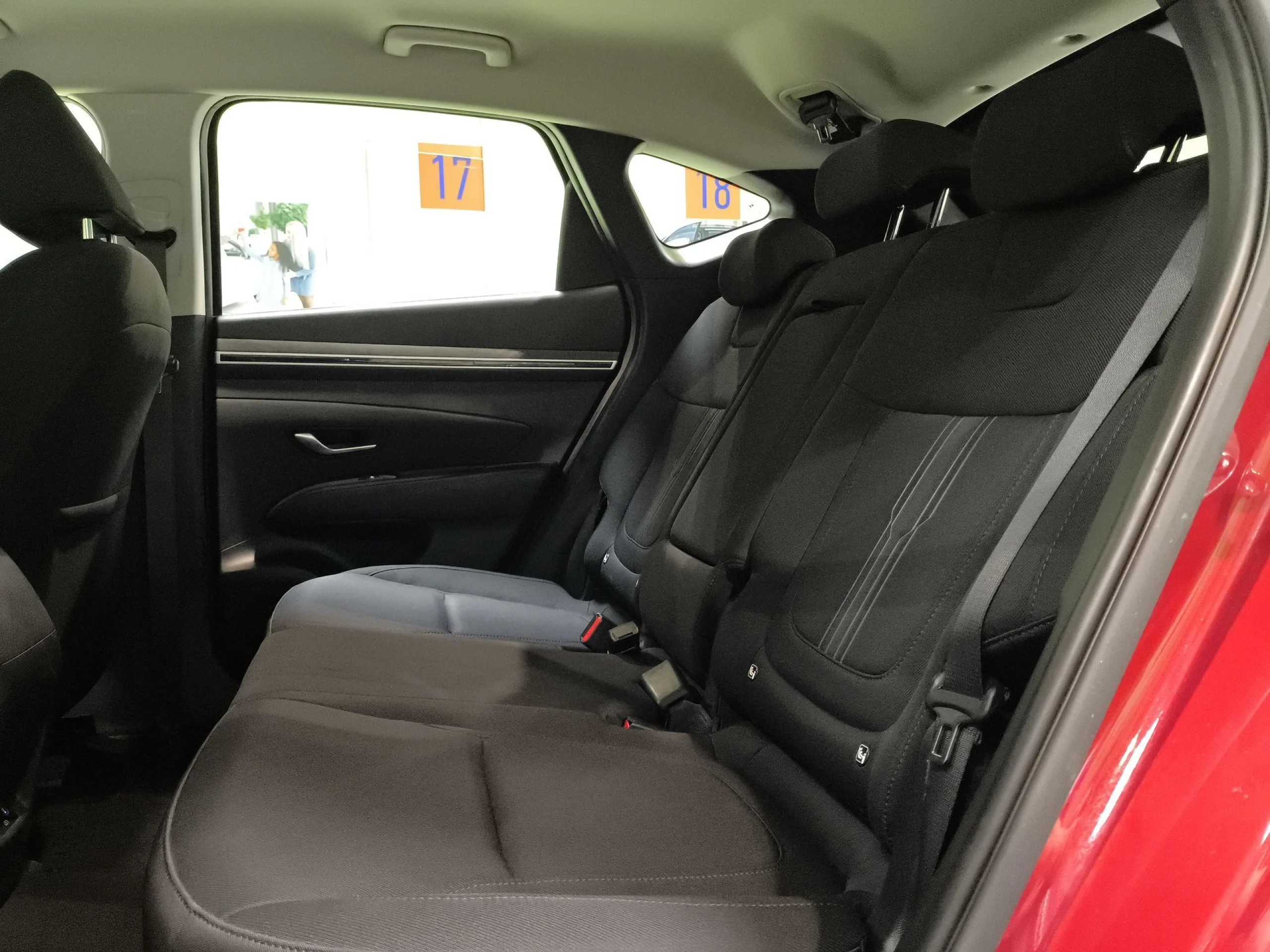 Hyundai Tucson 1.6 TGDI HEV Maxx Auto 169 kW (230 CV) - Foto 27