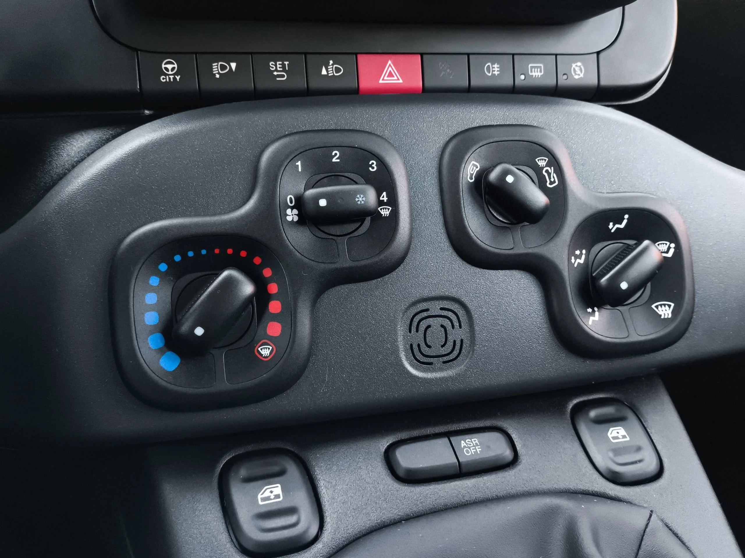 Fiat Panda 1.0 Hybrid 51 kW (70 CV) - Foto 17
