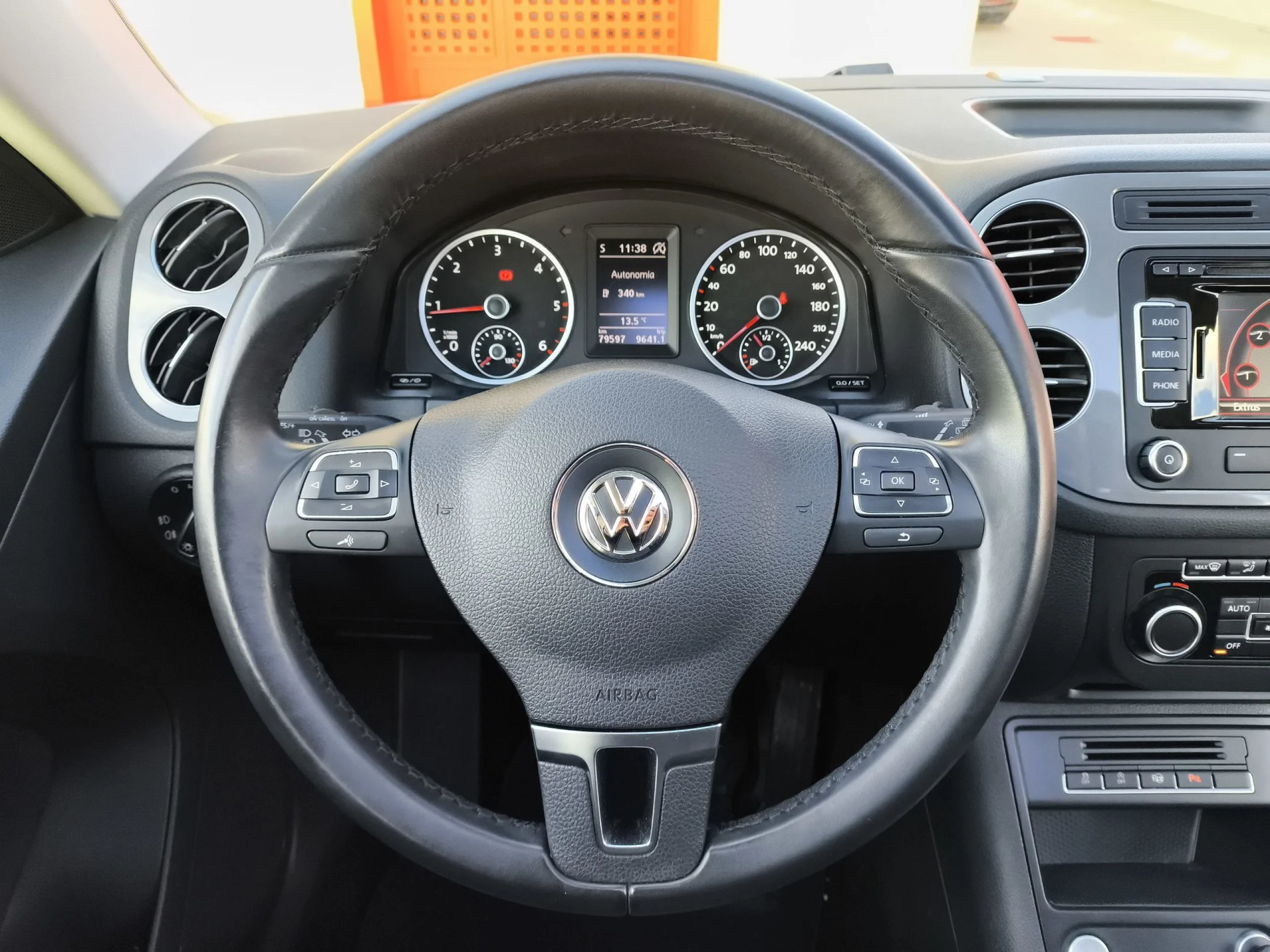 Volkswagen Tiguan T1 2.0 TDI BMT 4x2 81 kW (110 CV) - Foto 14