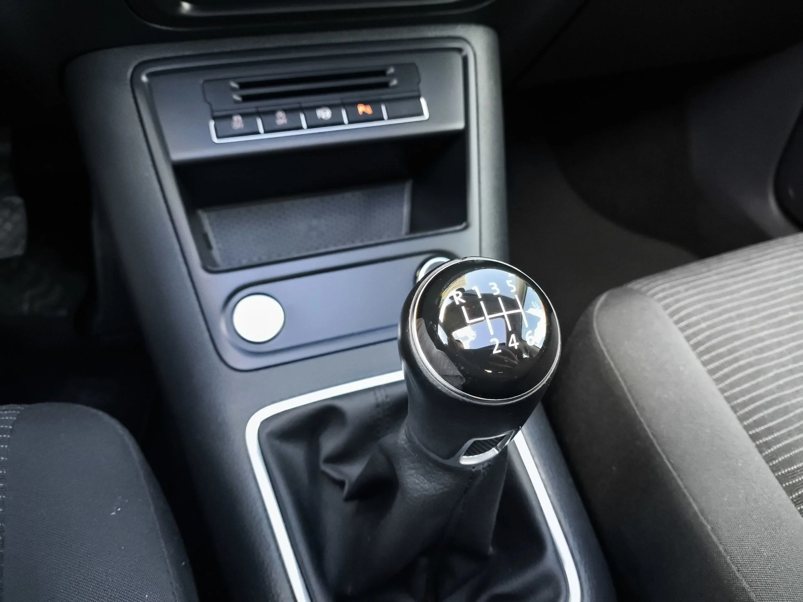 Volkswagen Tiguan T1 2.0 TDI BMT 4x2 81 kW (110 CV) - Foto 19