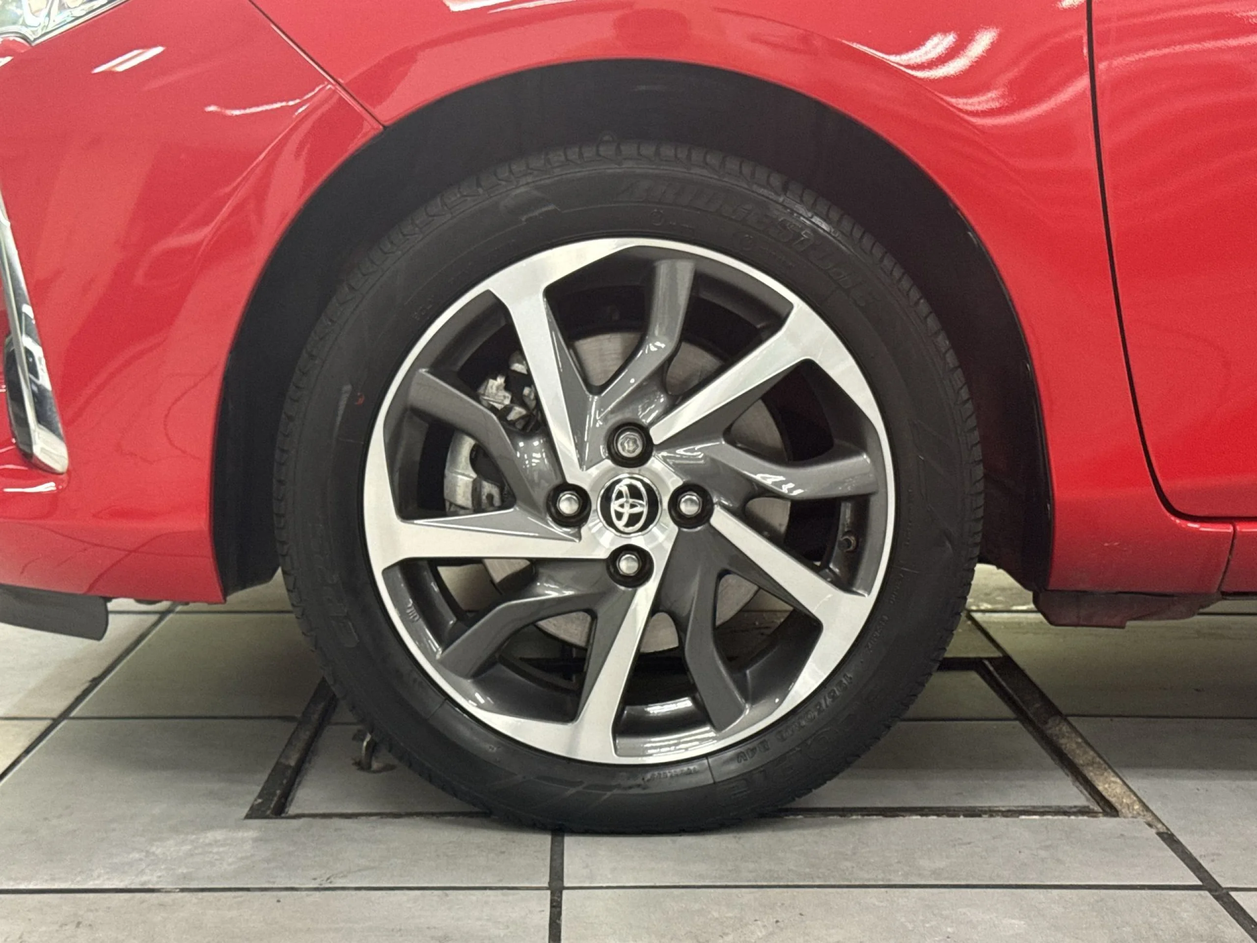 Toyota Yaris 100H Feel 74 kW (100 CV) - Foto 7