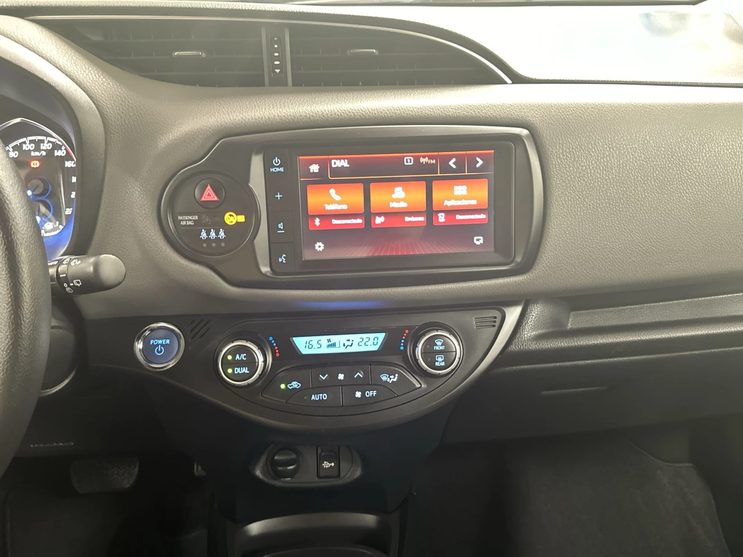 Toyota Yaris 100H Feel 74 kW (100 CV) - Foto 17