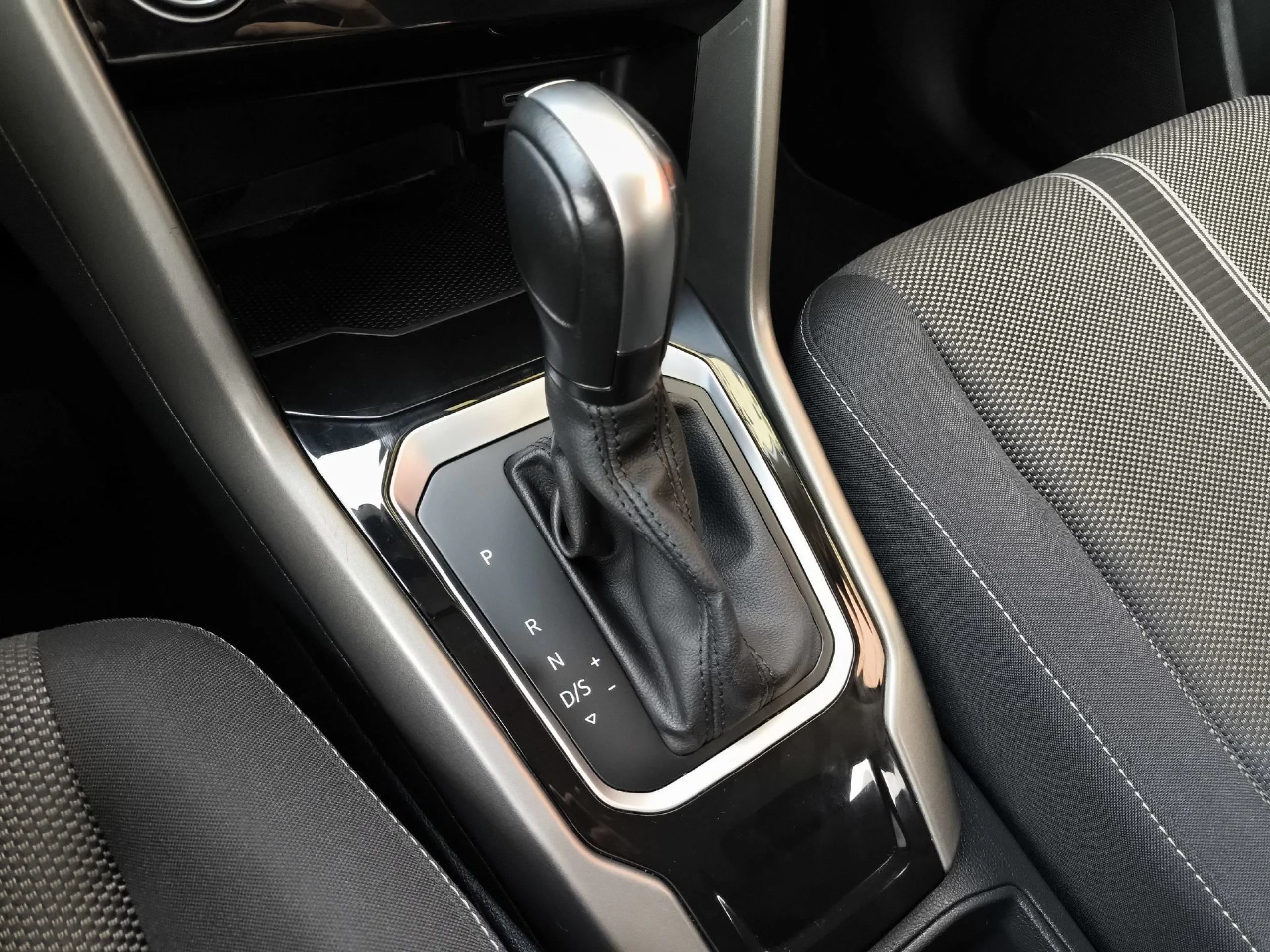 Volkswagen T-Roc Advance 1.5 TSI 110 kW (150 CV) DSG - Foto 22