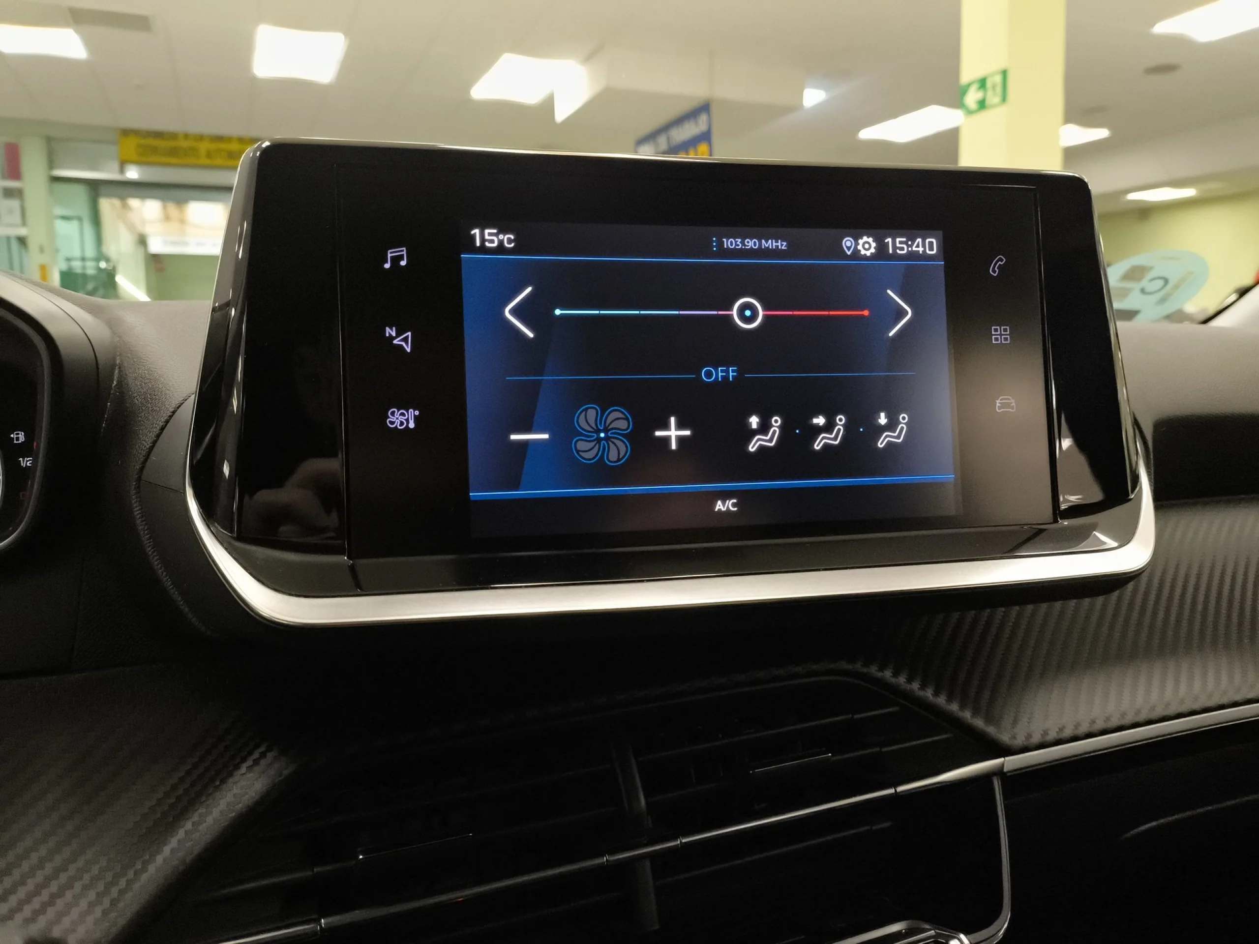 Peugeot 208 PureTech 75 SANDS Active 55 kW (75 CV) - Foto 15