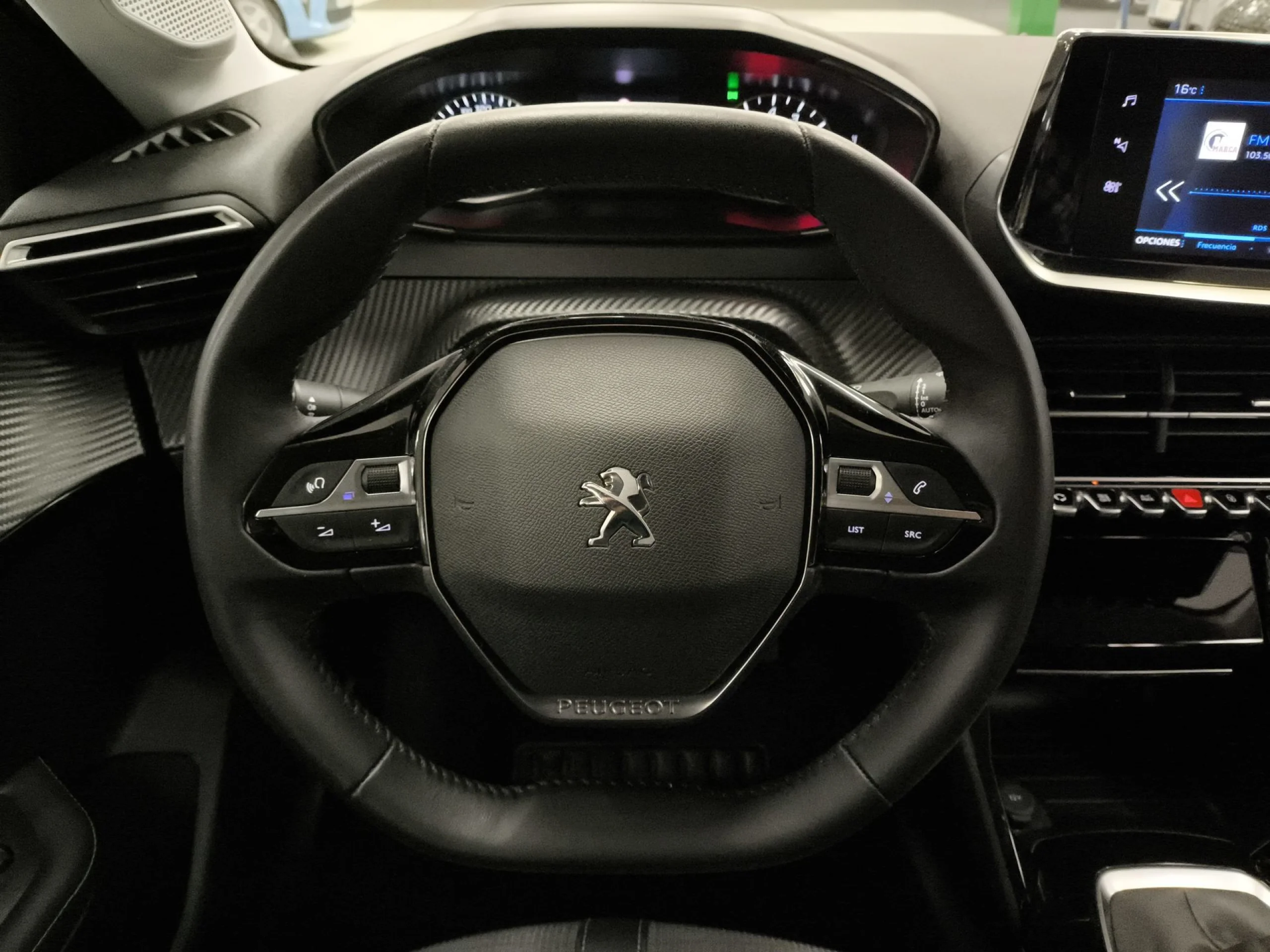 Peugeot 208 PureTech 100 Allure 75 kW (100 CV) - Foto 11