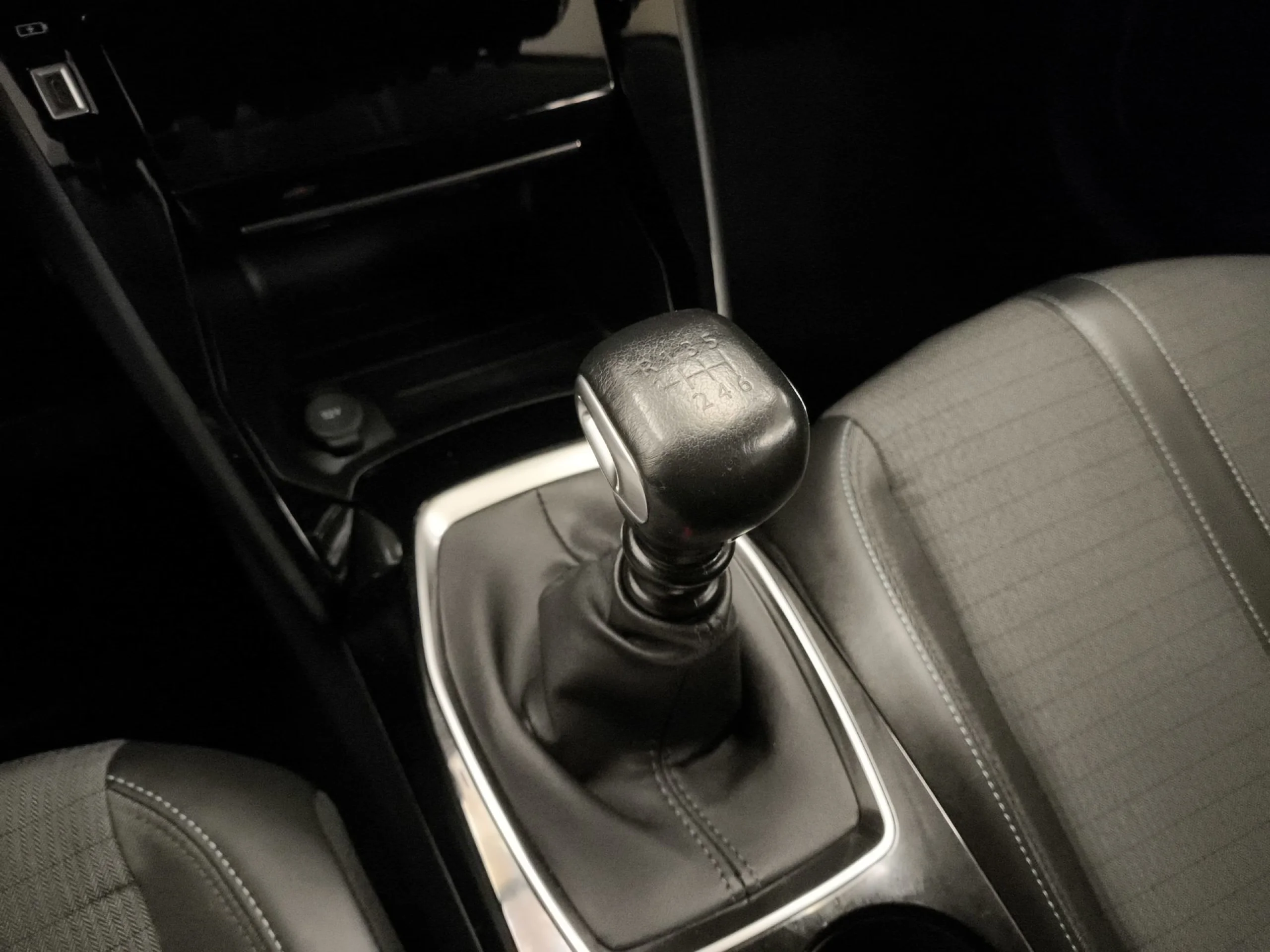 Peugeot 208 PureTech 100 Allure 75 kW (100 CV) - Foto 16