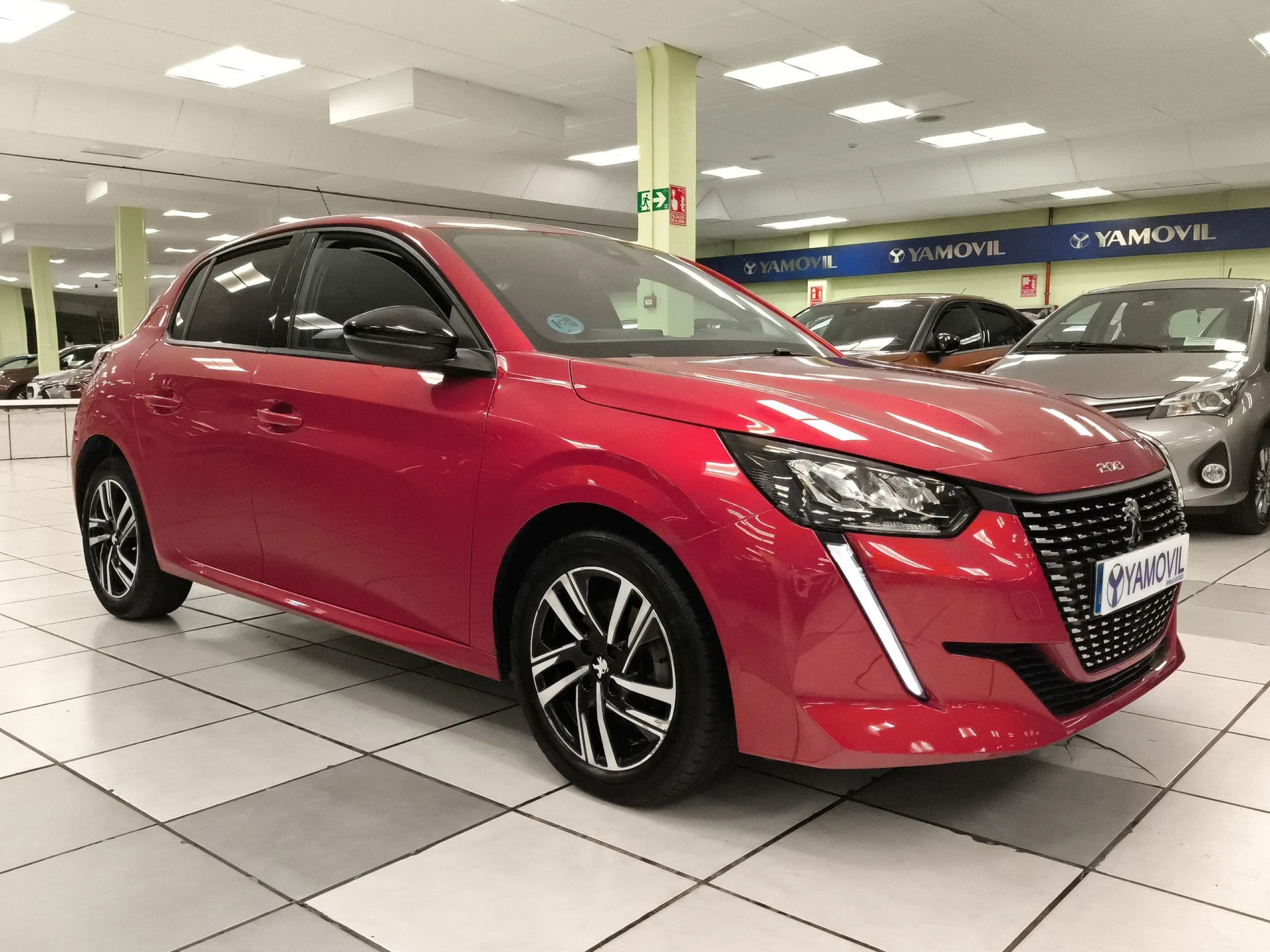 Peugeot 208 PureTech 100 Allure 75 kW (100 CV) - Foto 2