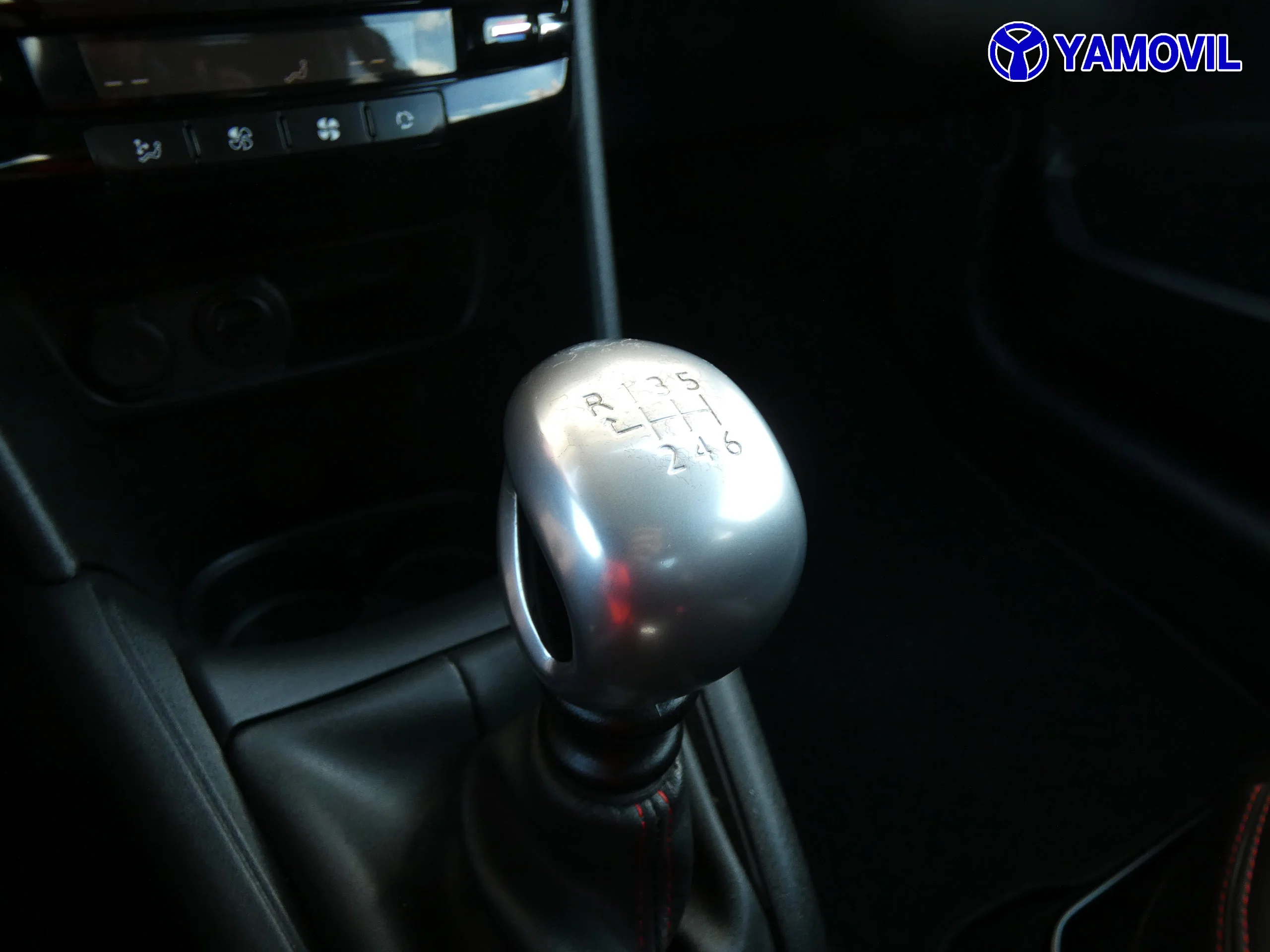 Peugeot 208 1.6 HDI GT LINE 3P - Foto 26
