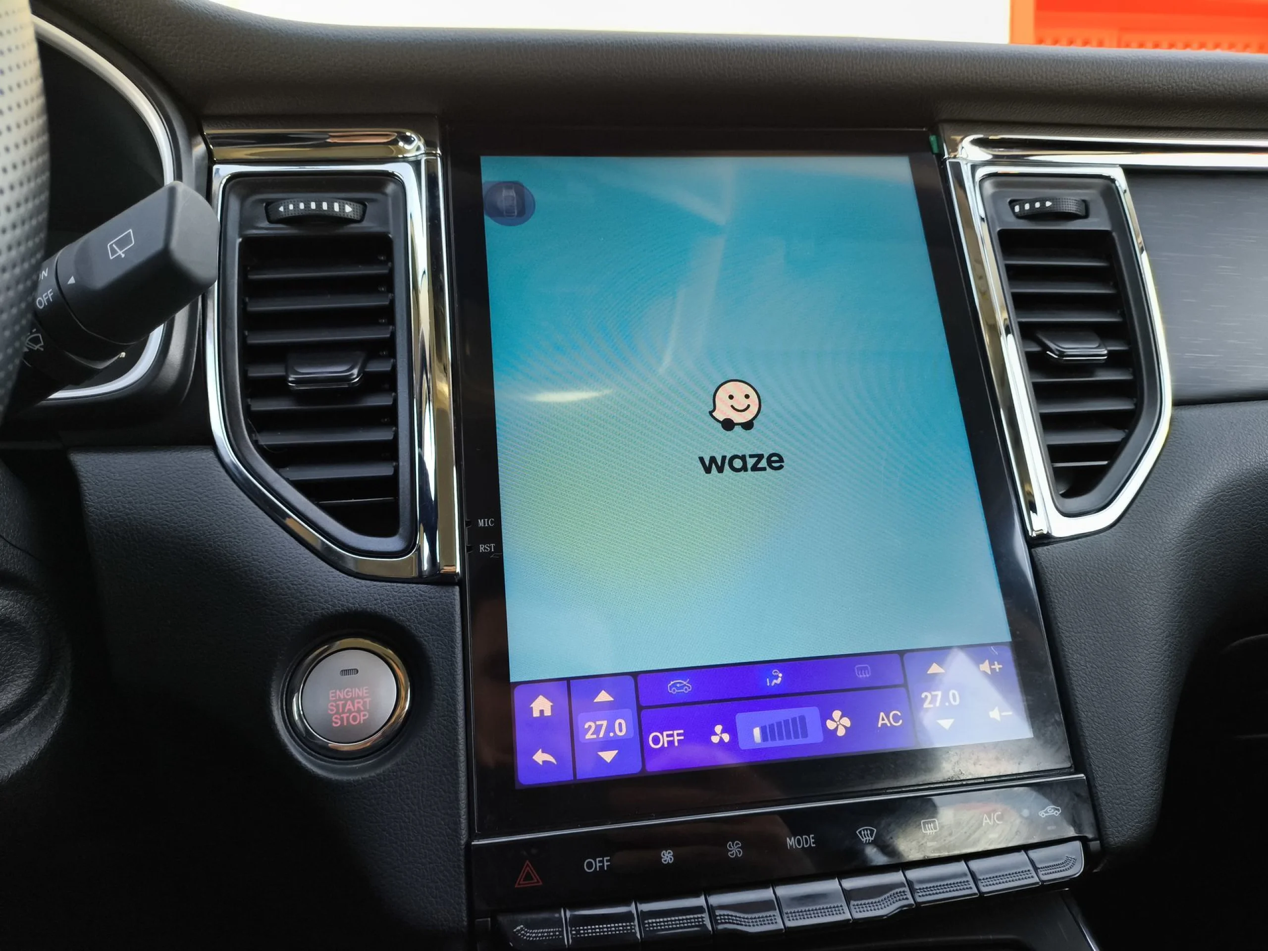 SWM G05 1.5T MT 102 kW (139 CV) - Foto 16