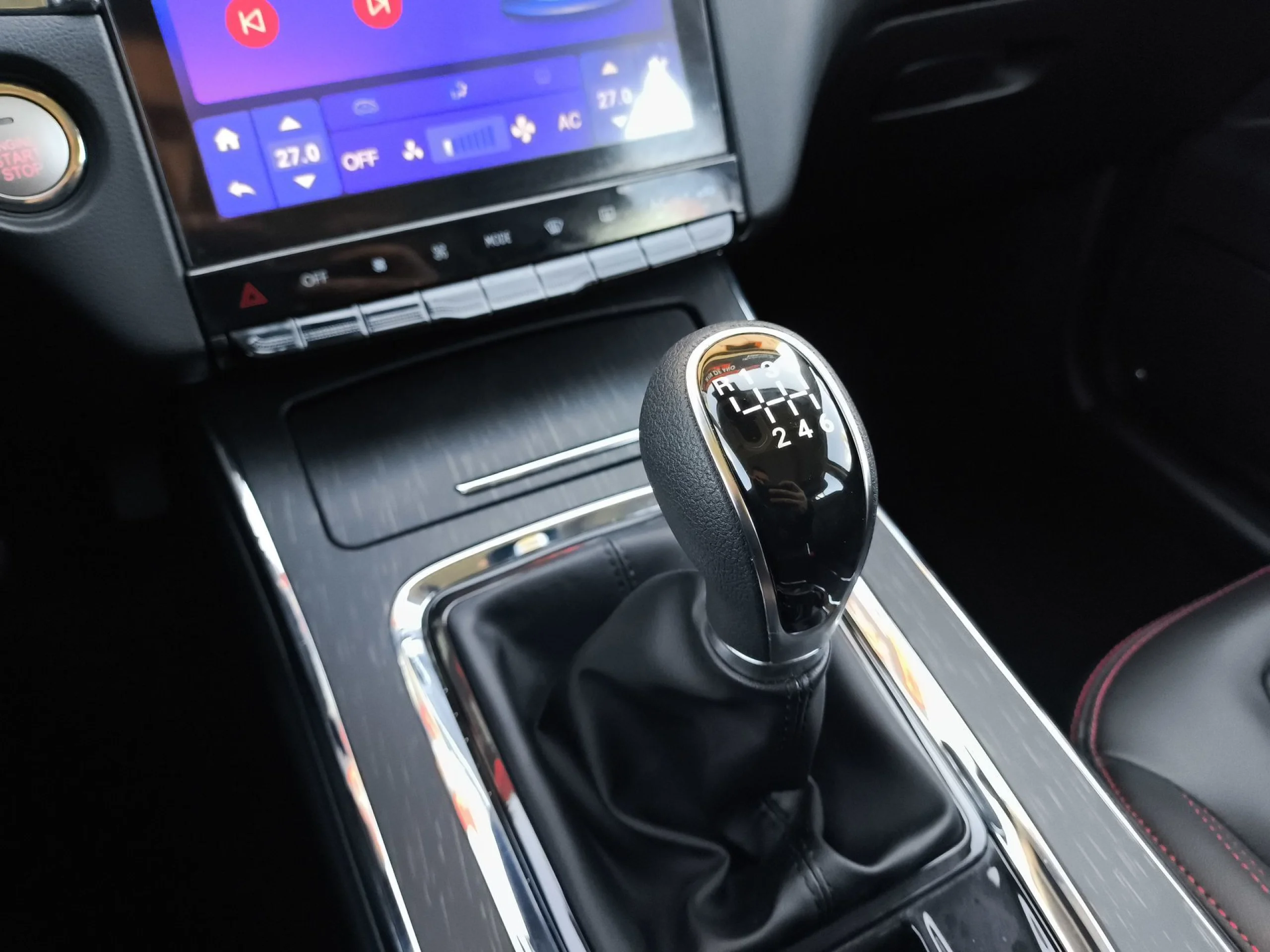 SWM G05 1.5T MT 102 kW (139 CV) - Foto 19