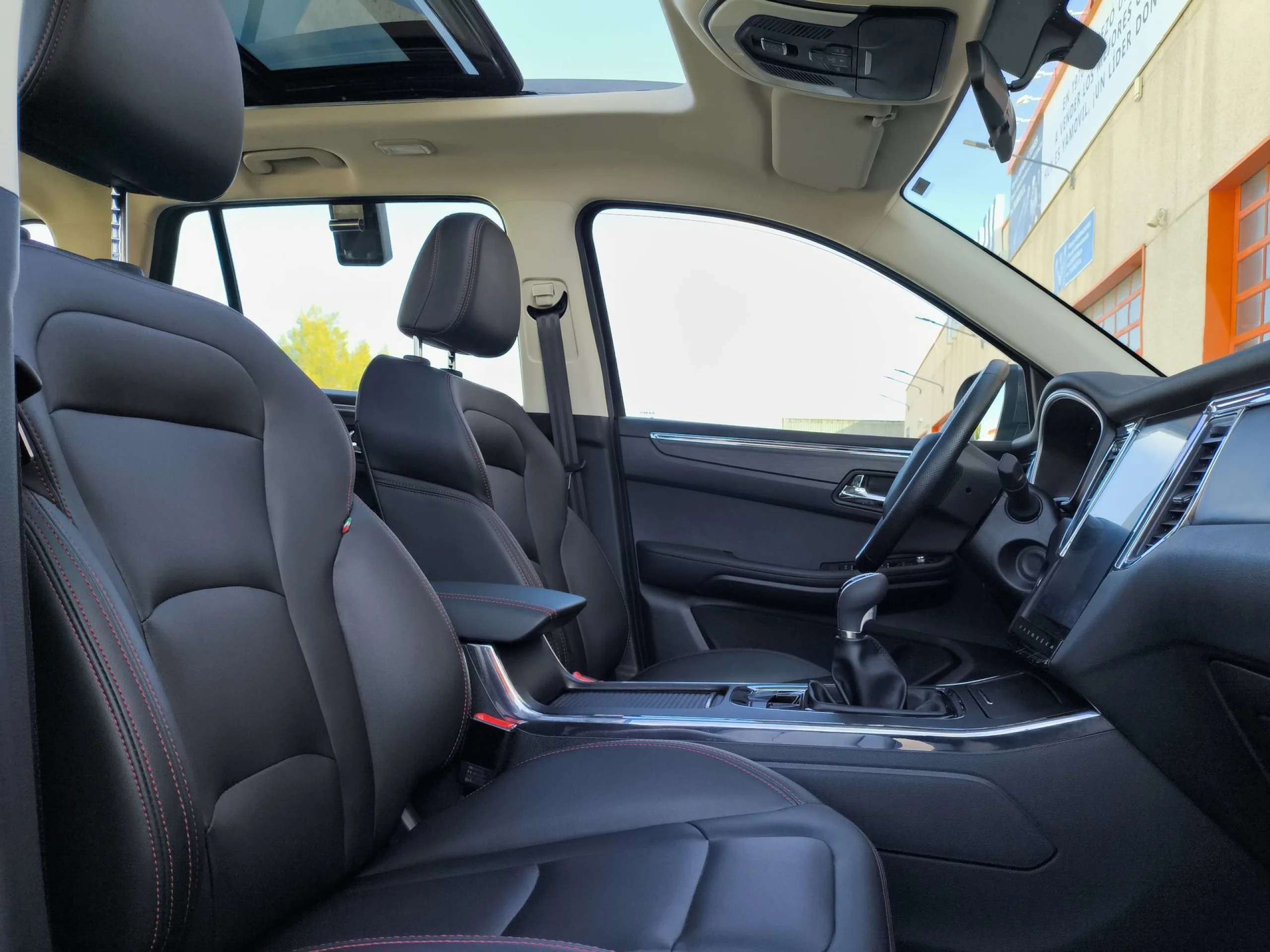 SWM G05 1.5T MT 102 kW (139 CV) - Foto 25