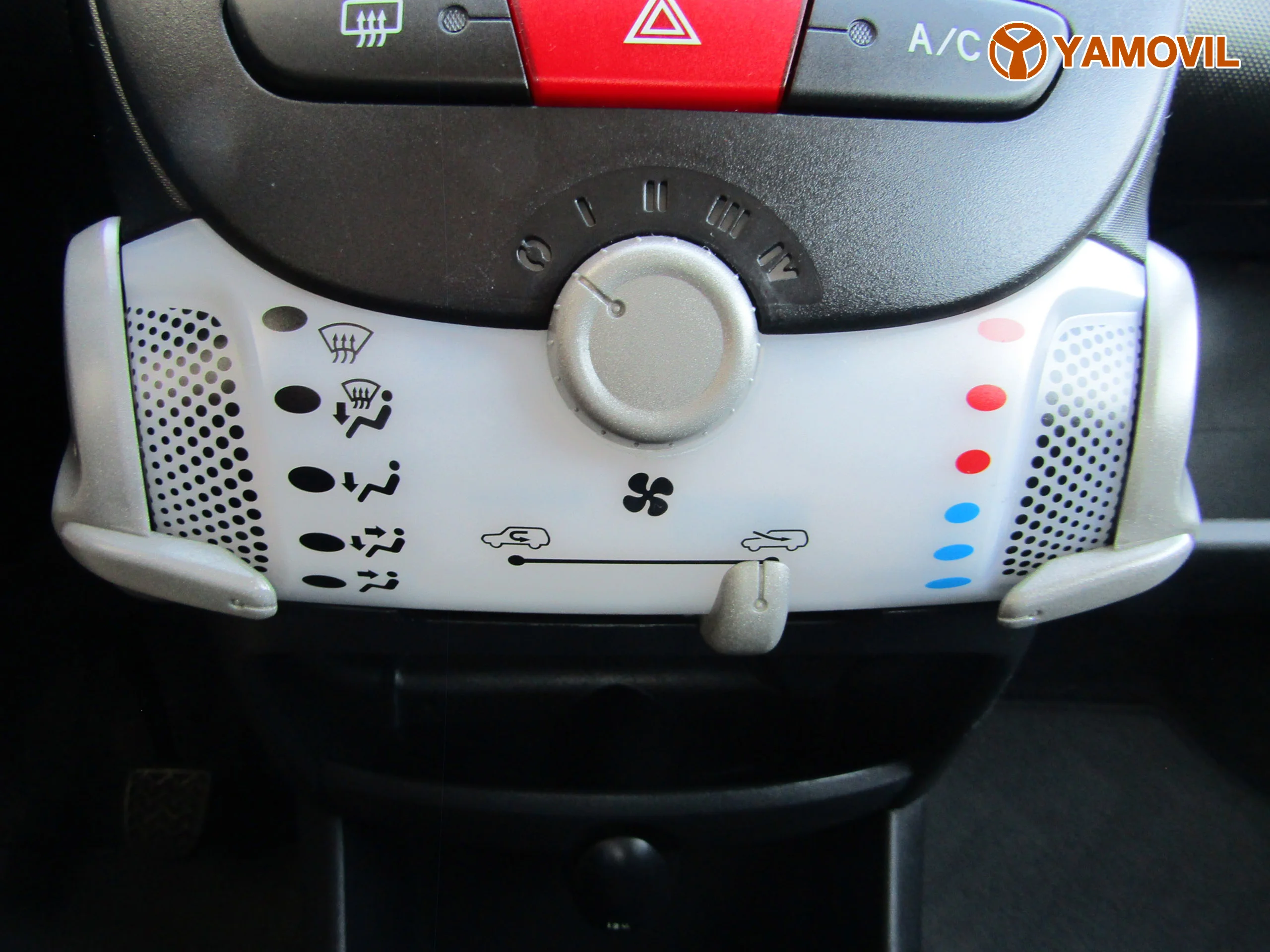 Toyota Aygo LIVE+ PACK COMFORT  - Foto 20