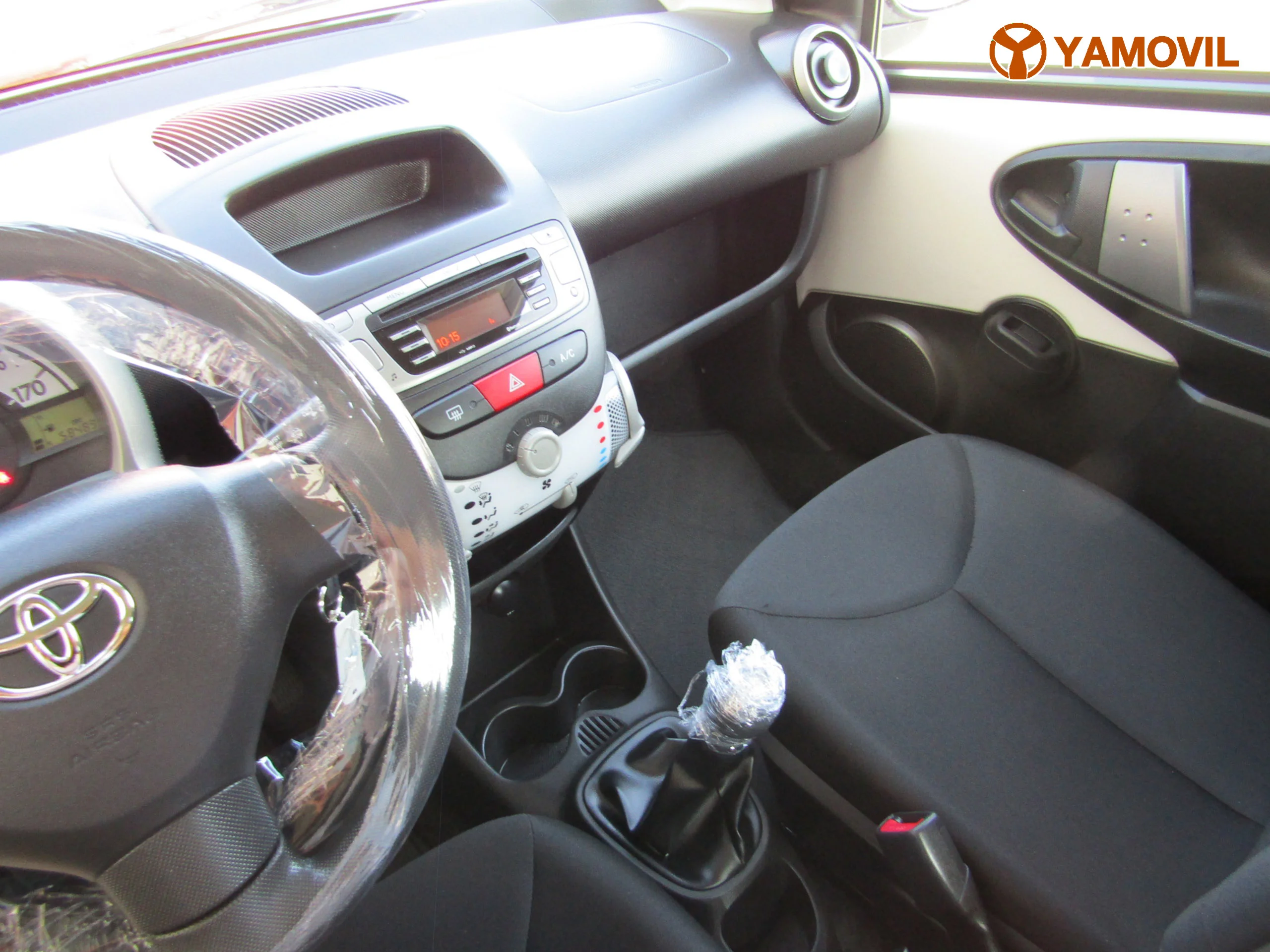 Toyota Aygo LIVE+ PACK COMFORT  - Foto 23