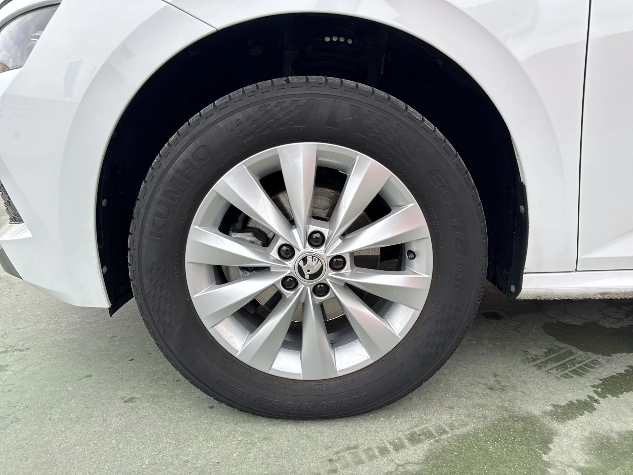 Skoda Kamiq 1.0 TSI Ambition 81 kW (110 CV) - Foto 7