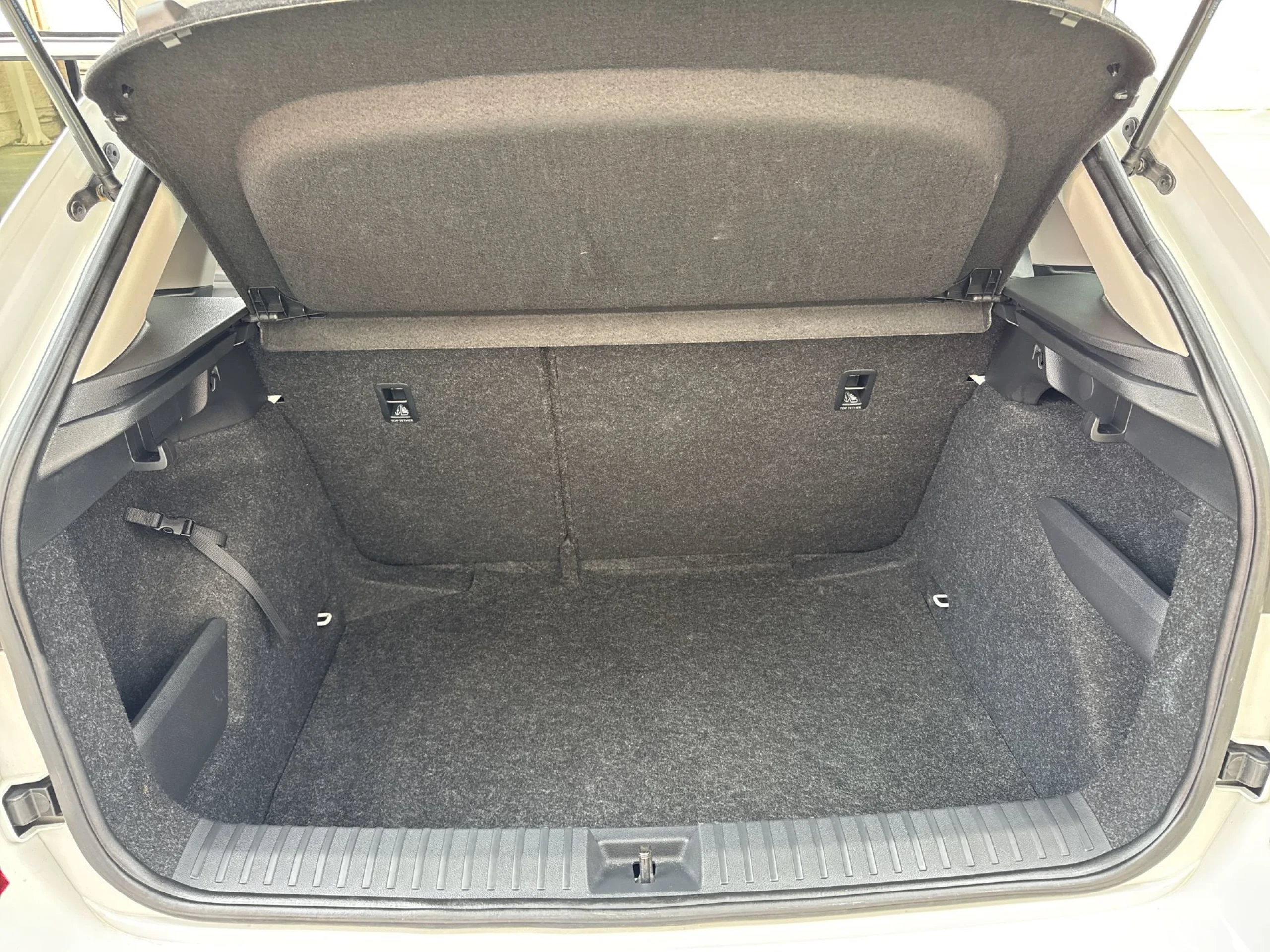 Skoda Kamiq 1.0 TSI Ambition 81 kW (110 CV) - Foto 19