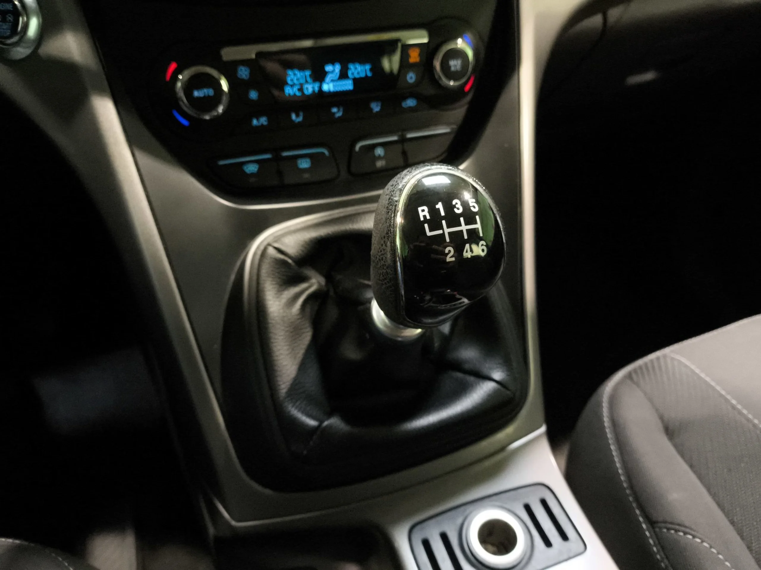 Ford Kuga 1.5 EcoBoost SANDS Trend 4x2 110 kW (150 CV) - Foto 15