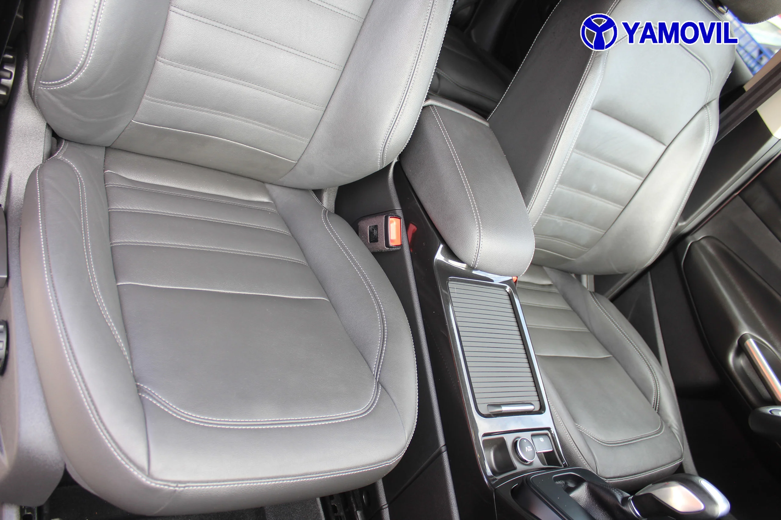 Ford Kuga 2.0 TDCI SANDS Titanium 4x4 110 kW (150 CV) - Foto 18