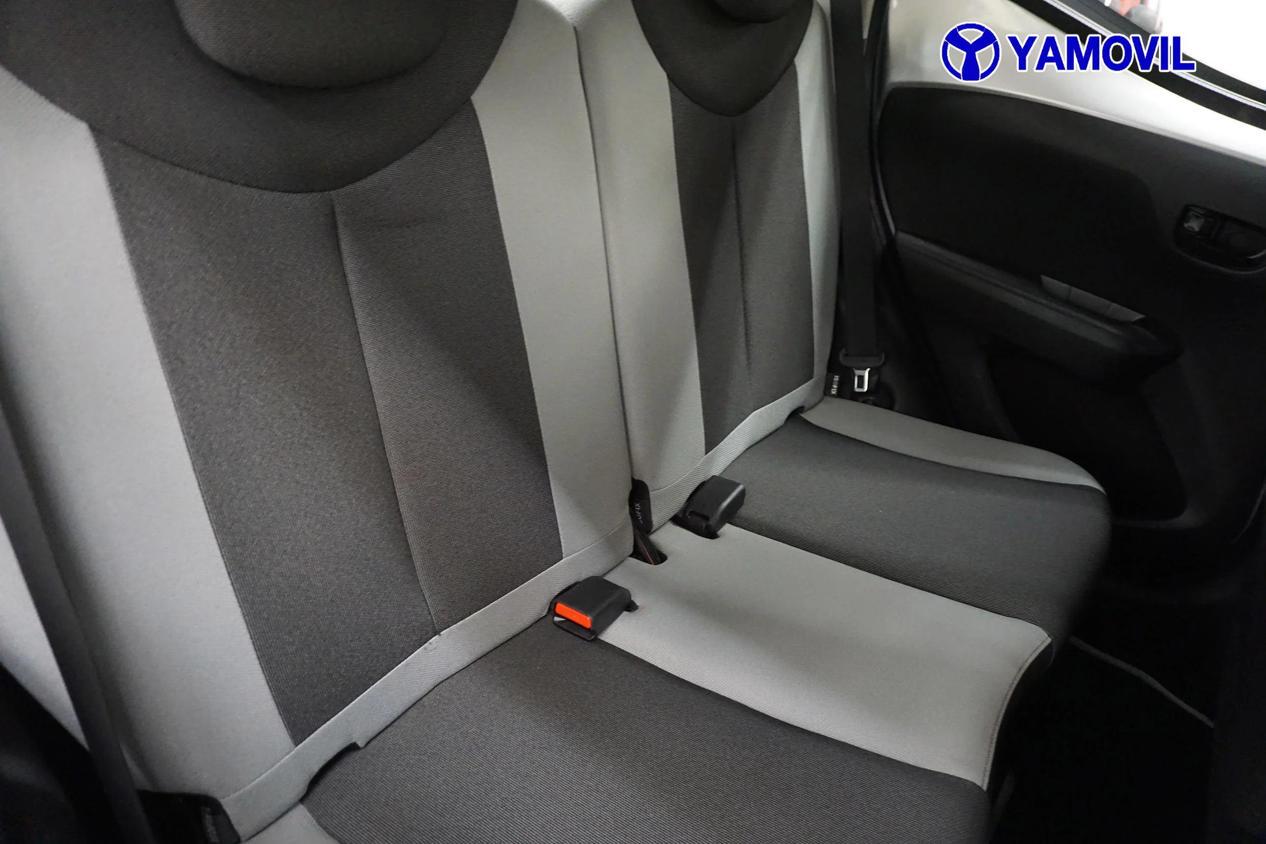 Toyota Aygo 1.0 XPLAY 5P - Foto 16