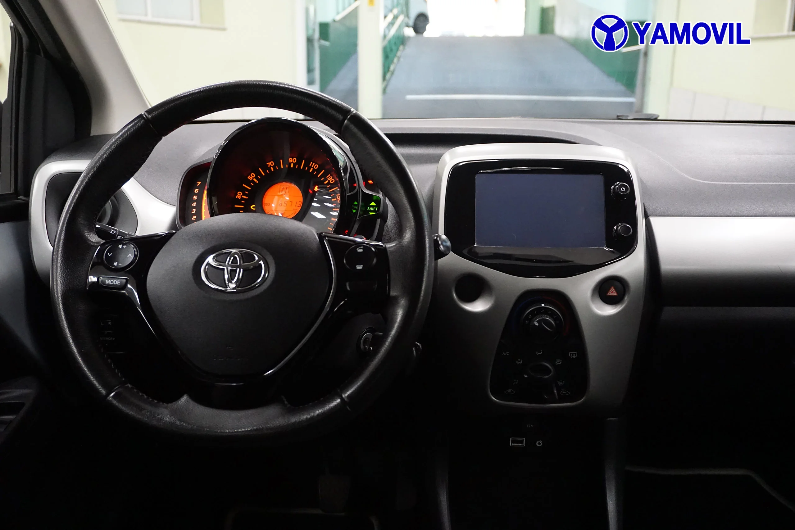 Toyota Aygo 1.0 XPLAY 5P - Foto 17