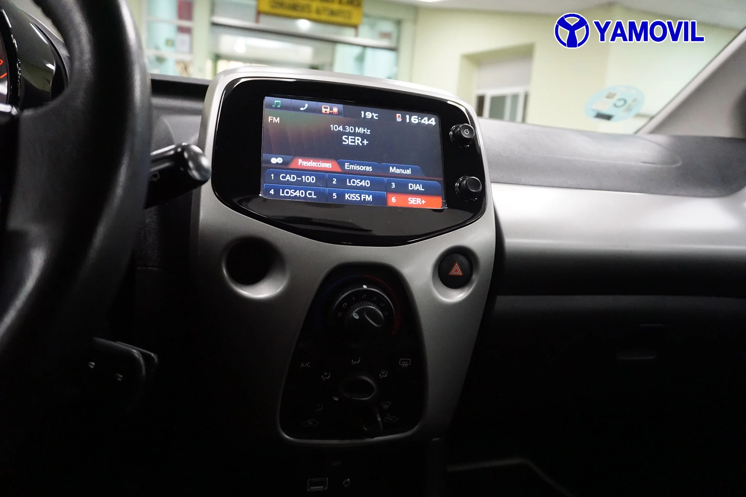 Toyota Aygo 1.0 XPLAY 5P - Foto 23