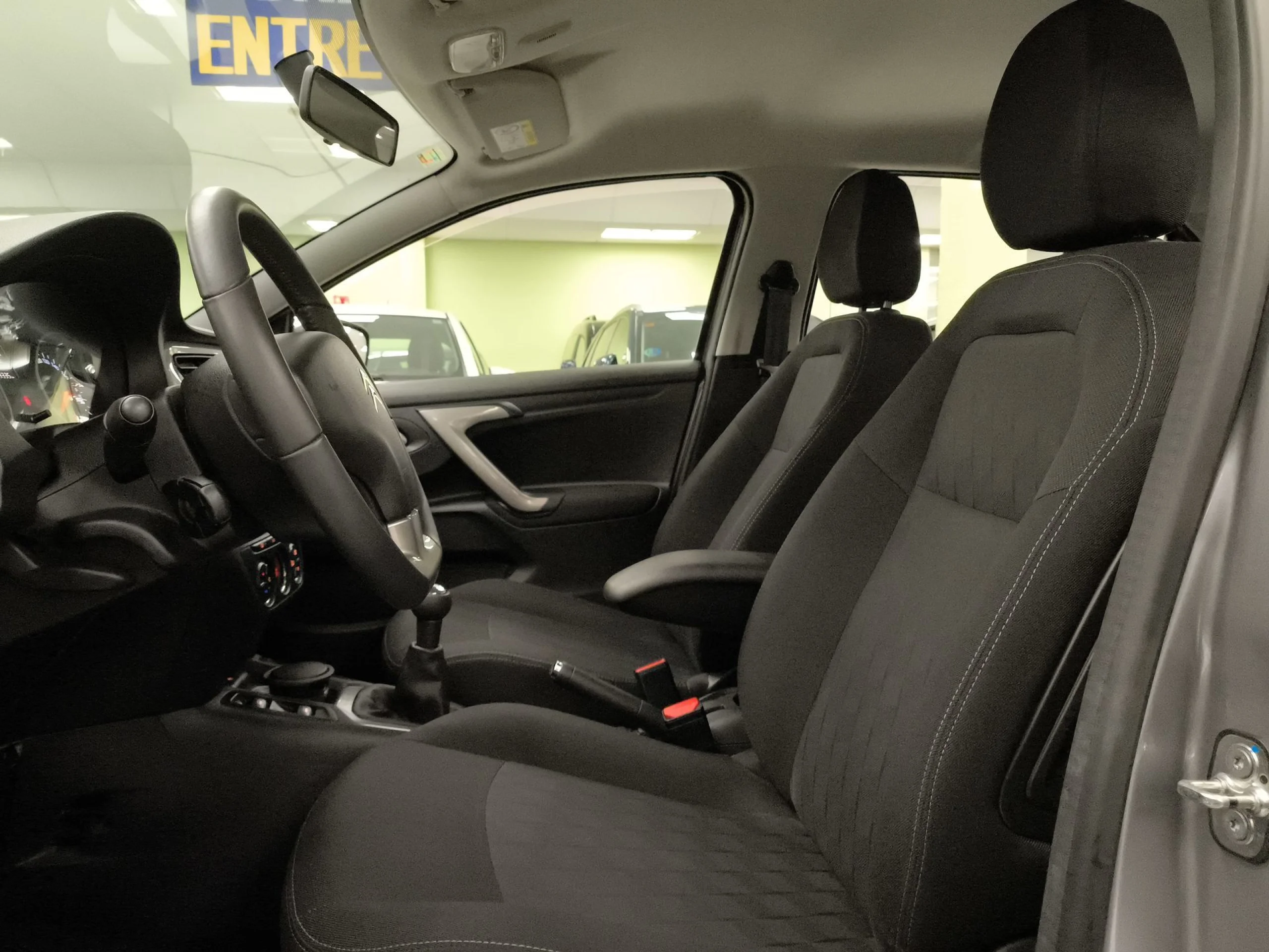 Citroen C-Elysee 1.6 VTi Shine 85 kW (115 CV) - Foto 8