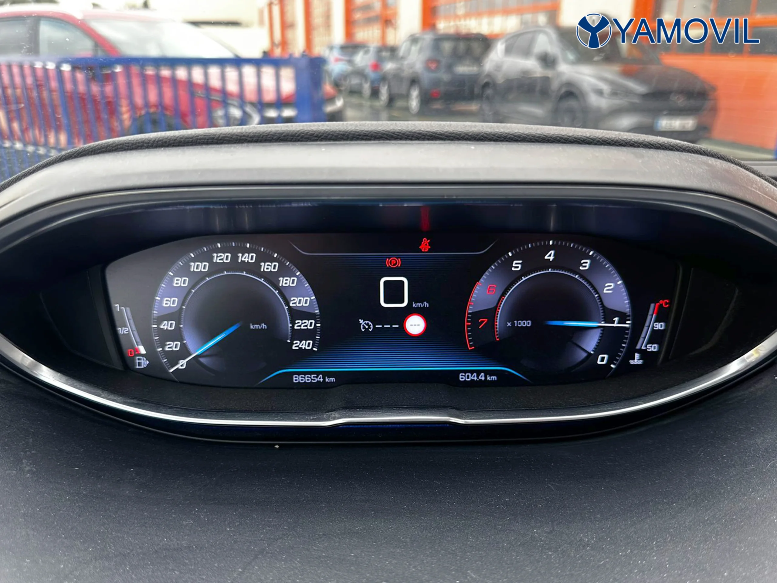 Peugeot 5008 PureTech 130 SANDS Allure 96 kW (130 CV) - Foto 6