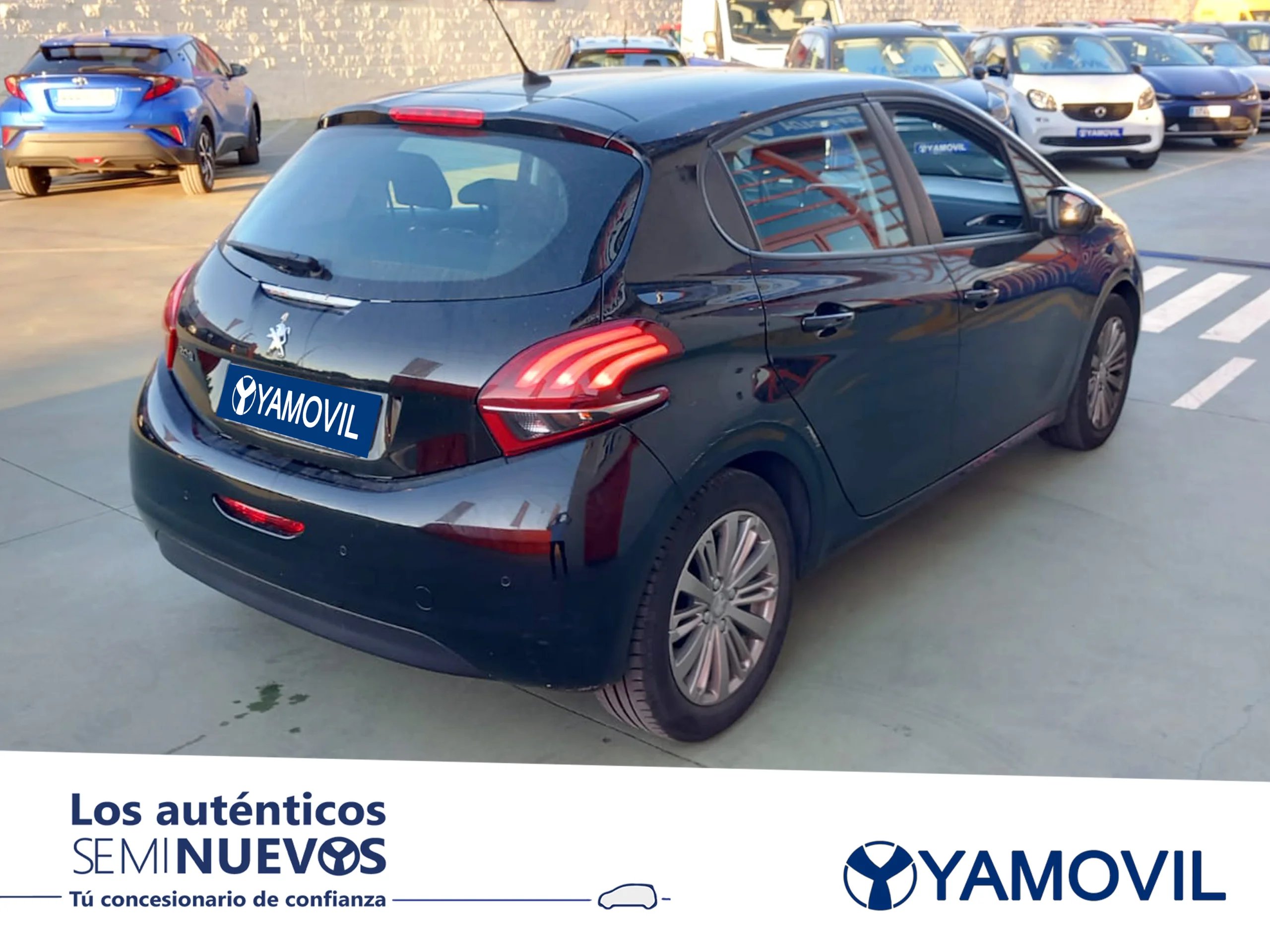 Peugeot 208 PureTech Signature 60 kW (82 CV) - Foto 2