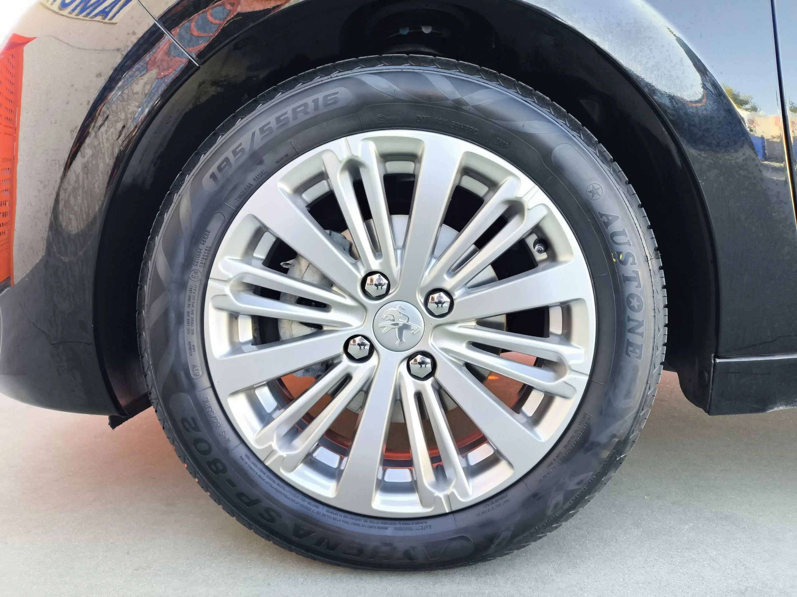 Peugeot 208 PureTech Signature 60 kW (82 CV) - Foto 7