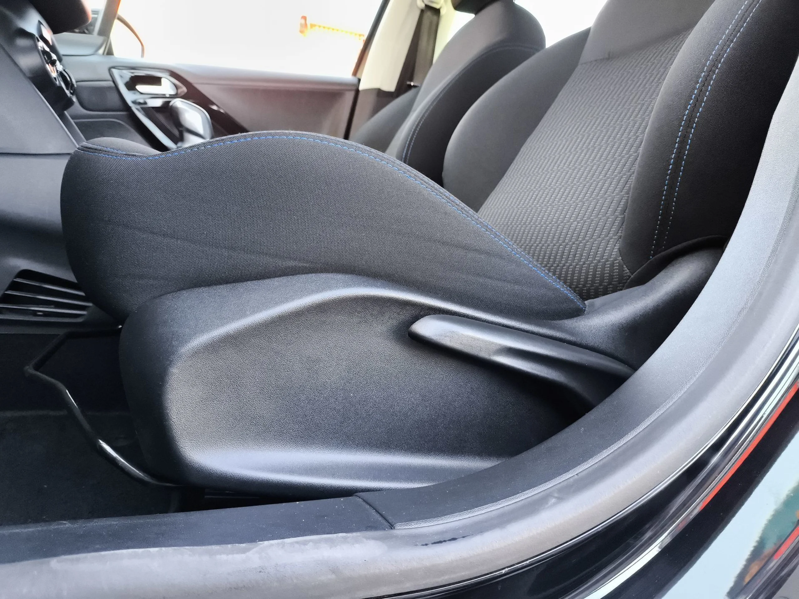 Peugeot 208 PureTech Signature 60 kW (82 CV) - Foto 9