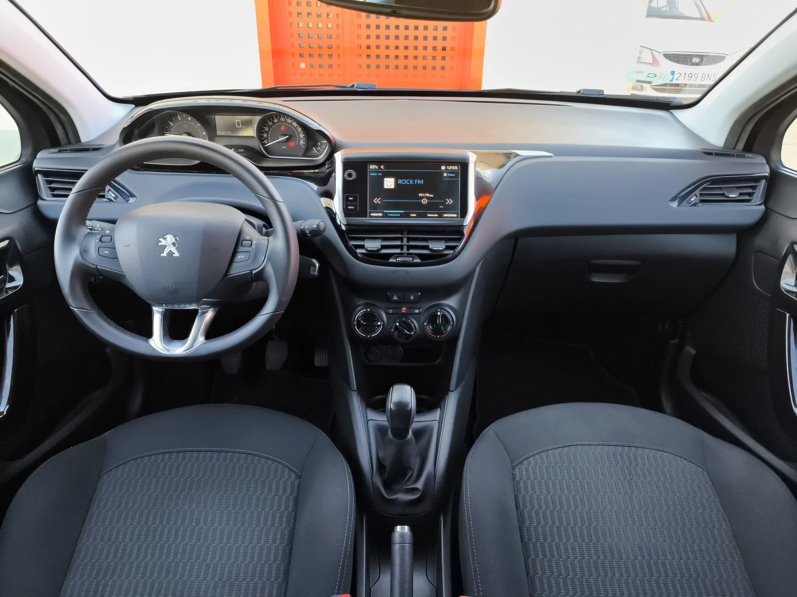 Peugeot 208 PureTech Signature 60 kW (82 CV) - Foto 11