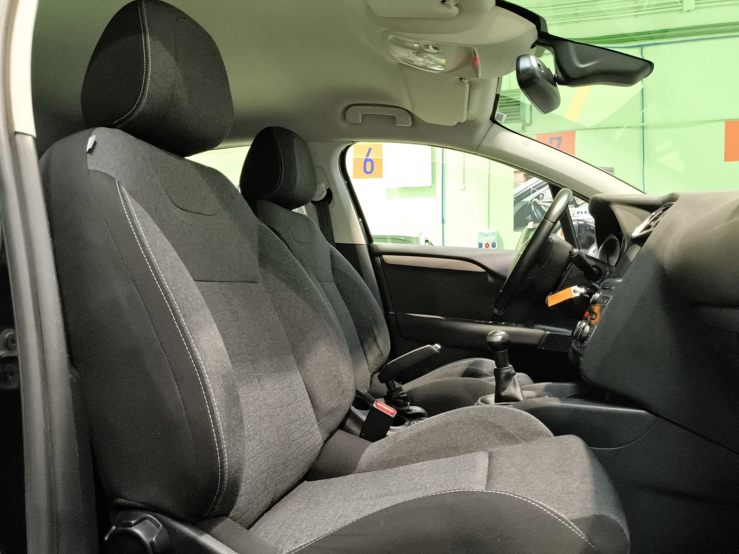 Citroen C4 PureTech 110 Feel Edition 81 kW (110 CV) - Foto 19
