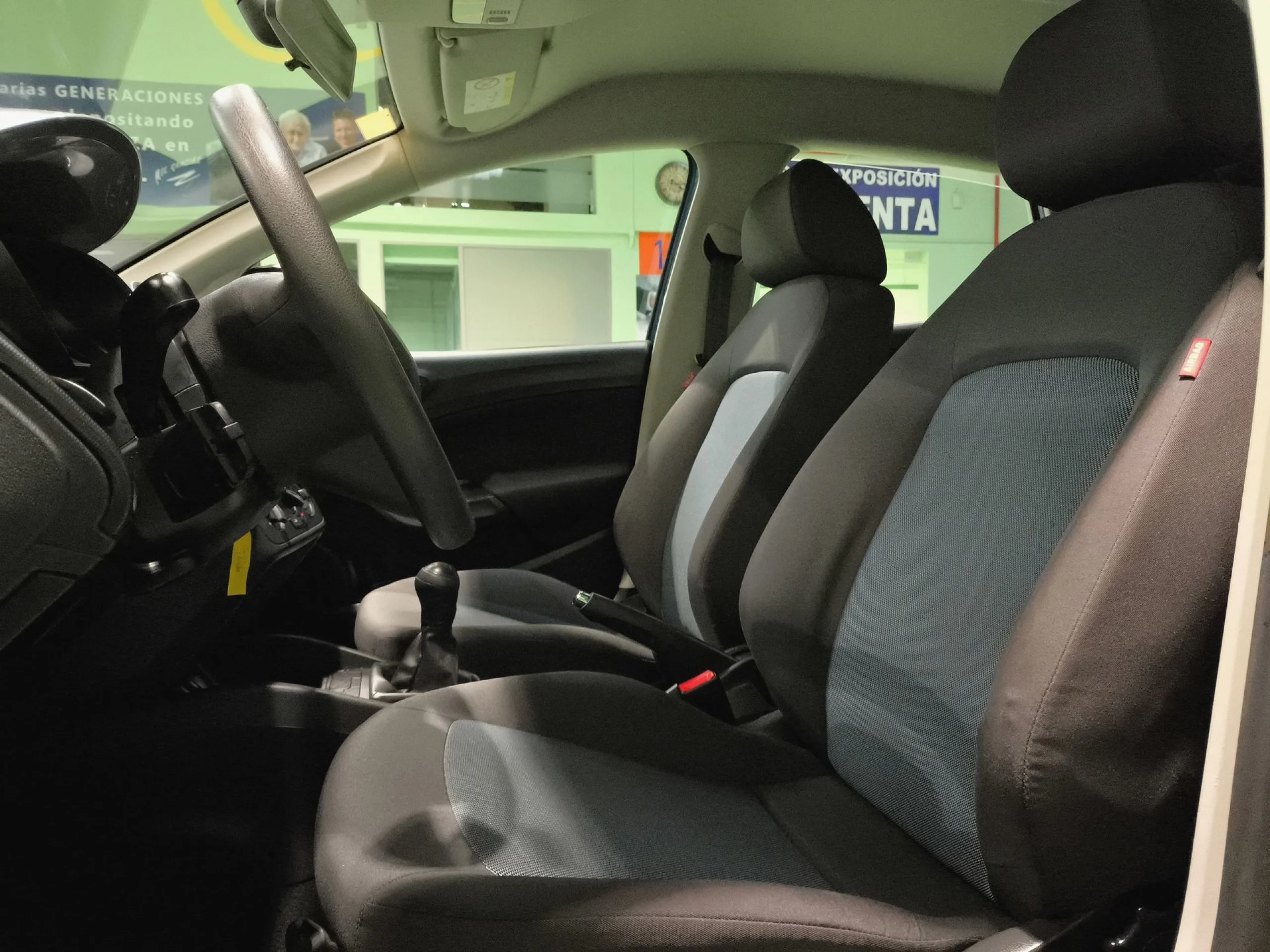 Seat Ibiza 1.2 12v Reference ITech 30 Aniversario 51 kW (70 CV) - Foto 8
