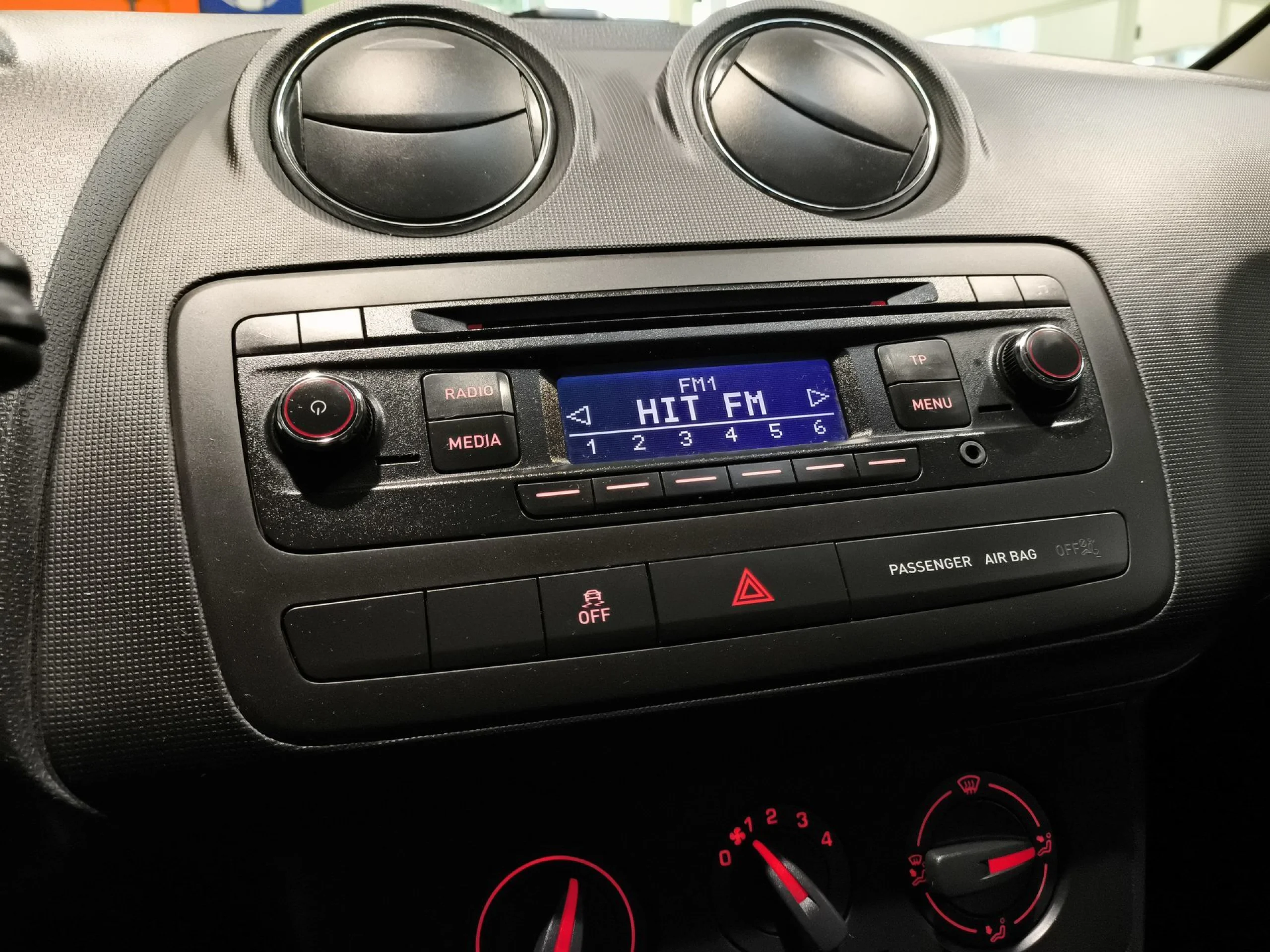 Seat Ibiza 1.2 12v Reference ITech 30 Aniversario 51 kW (70 CV) - Foto 15