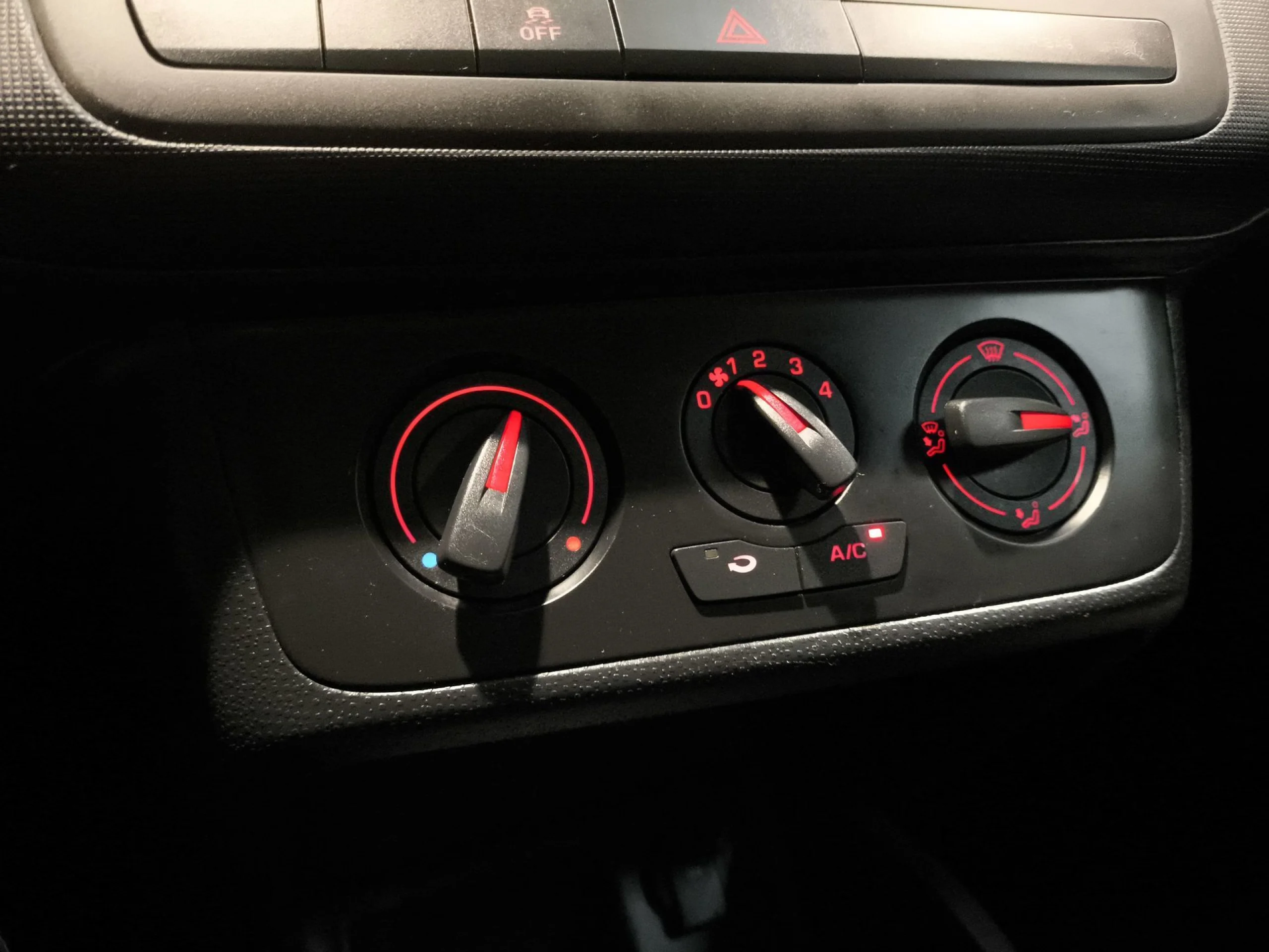 Seat Ibiza 1.2 12v Reference ITech 30 Aniversario 51 kW (70 CV) - Foto 16