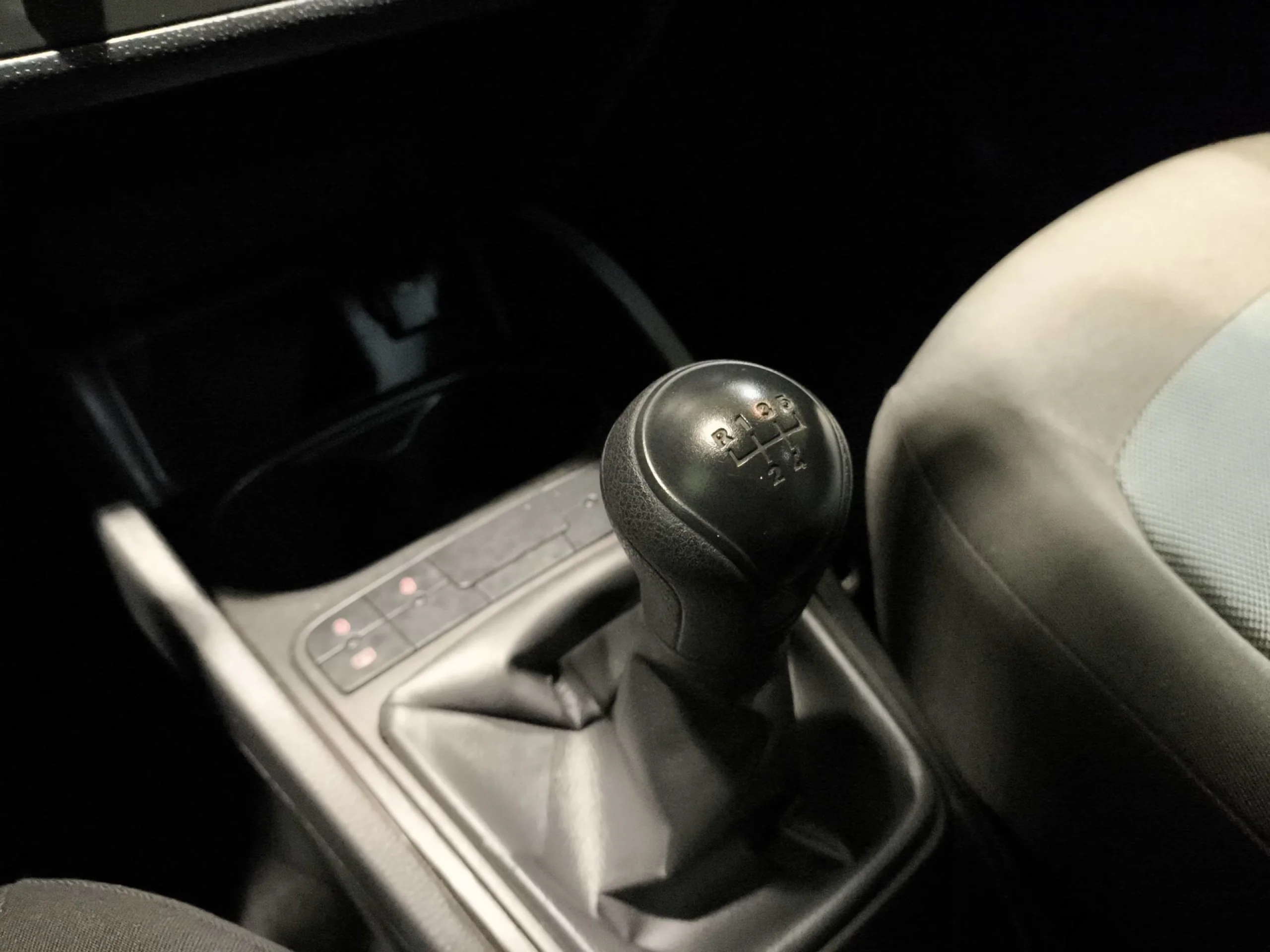 Seat Ibiza 1.2 12v Reference ITech 30 Aniversario 51 kW (70 CV) - Foto 17