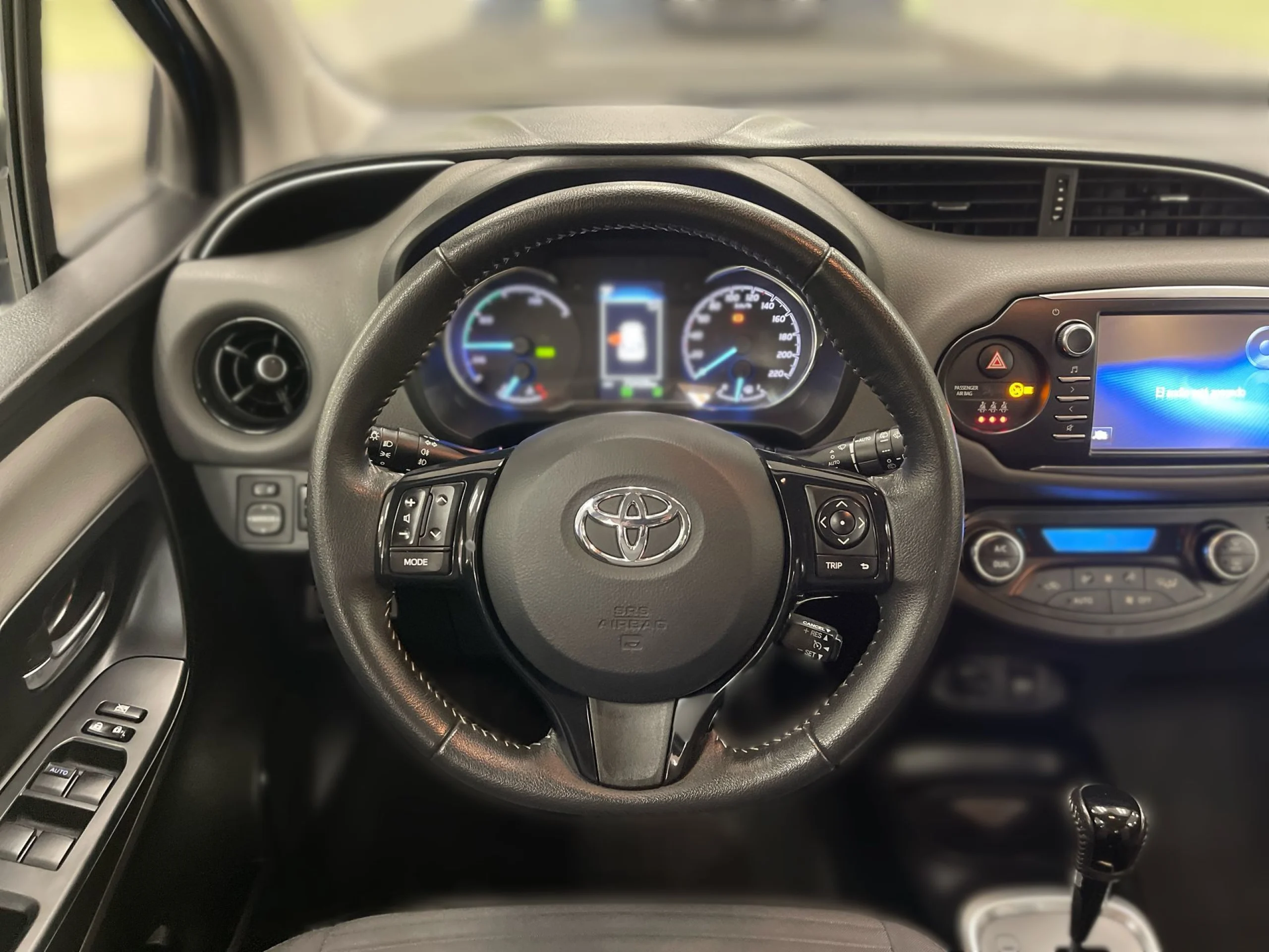 Toyota Yaris 1.5 Hybrid Advance 74 kW (100 CV) - Foto 10