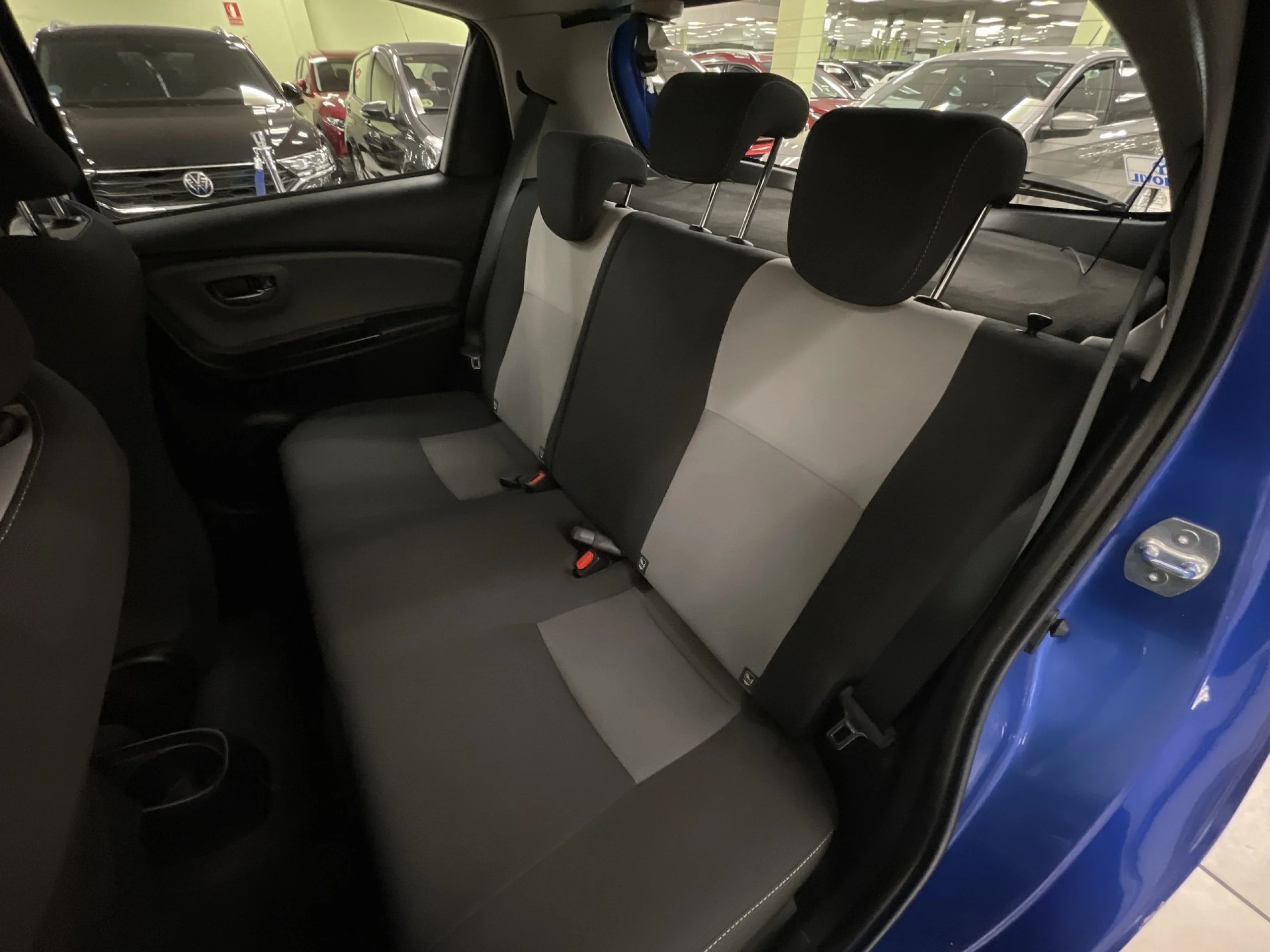 Toyota Yaris 1.5 Hybrid Advance 74 kW (100 CV) - Foto 17