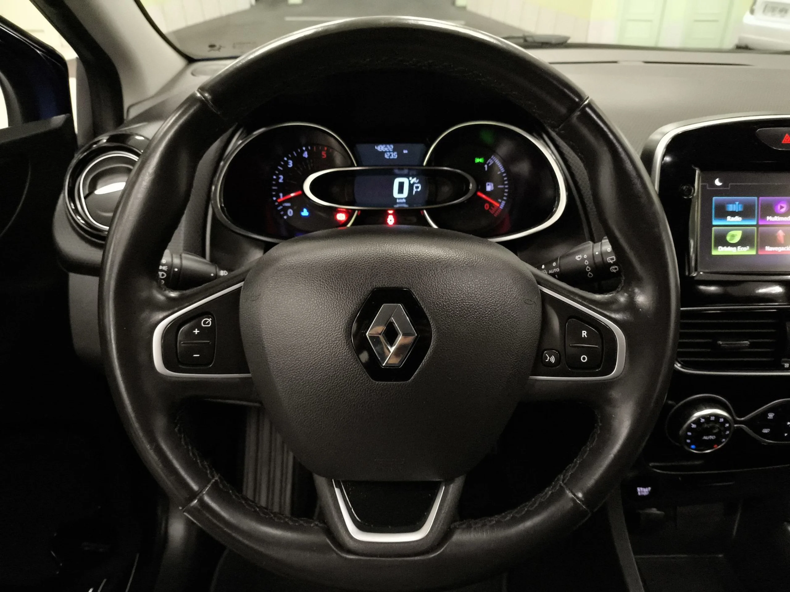 Renault Clio Zen dCi 66 kW (90 CV) EDC - Foto 13